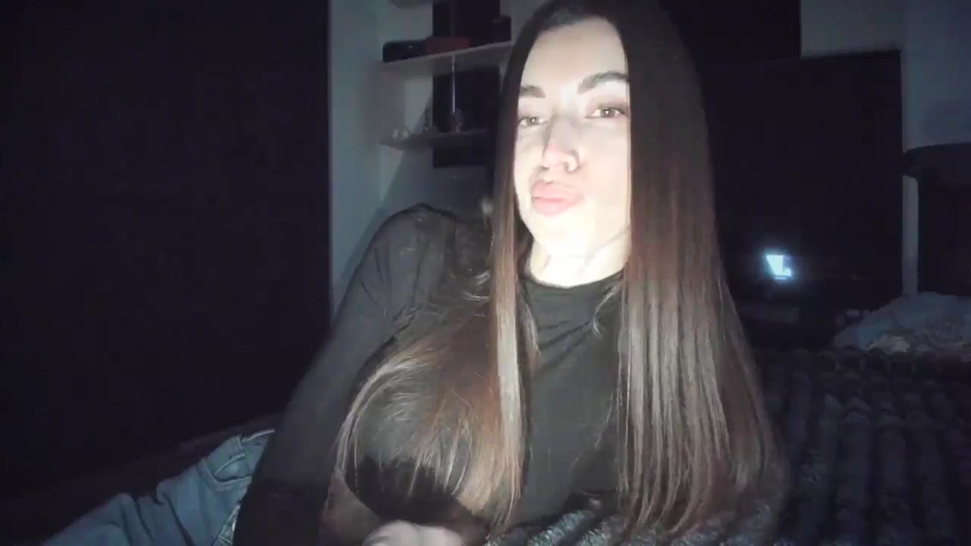 Gallery image thumbnail from laurensaenz's myfreecams stream on, 02/16/2026, 15:49 image 14 of 20