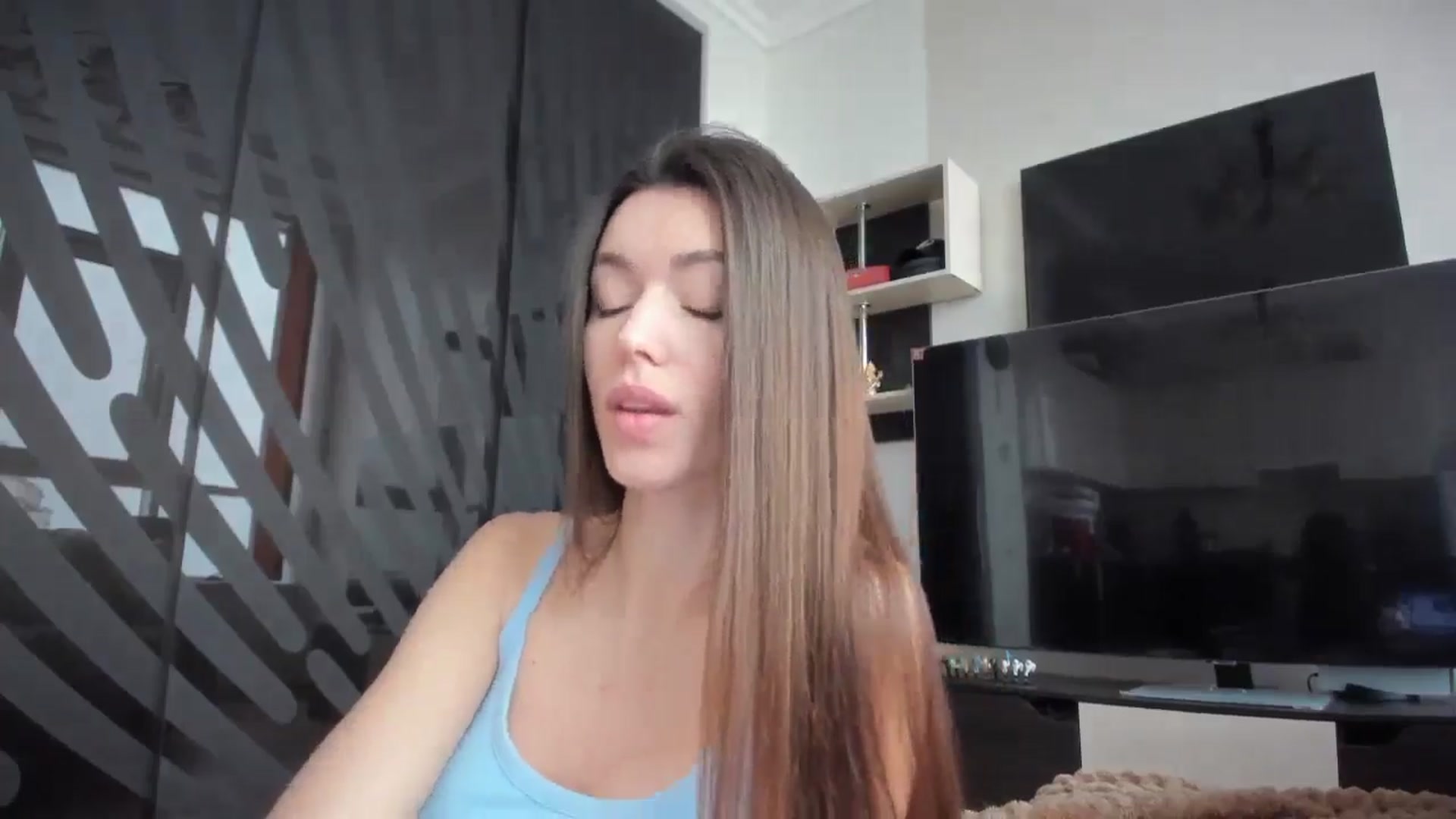 Gallery image thumbnail from laurensaenz's myfreecams stream on, 02/18/2026, 07:14 image 6 of 20