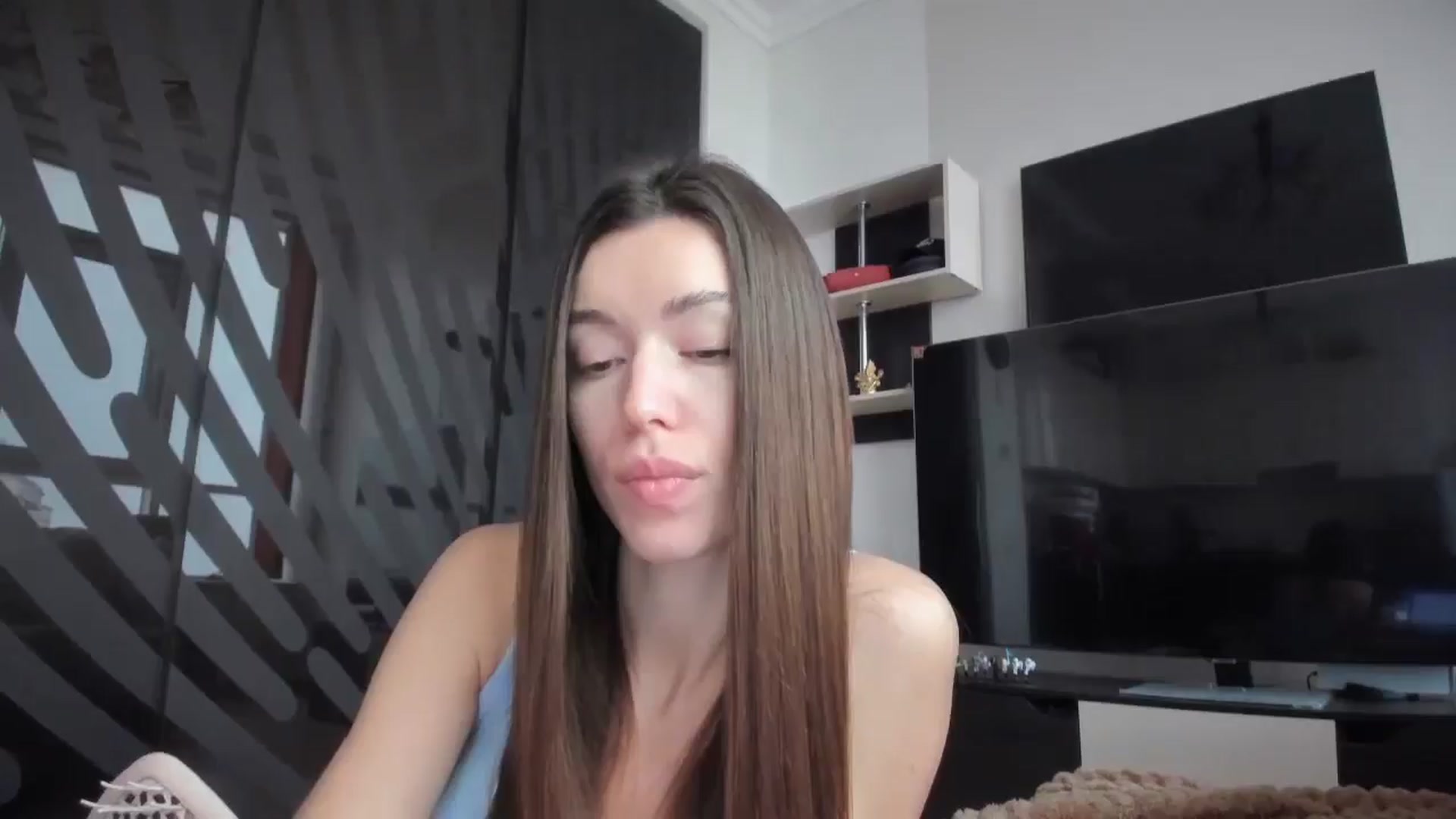 Gallery image thumbnail from laurensaenz's myfreecams stream on, 02/18/2026, 07:14 image 3 of 20
