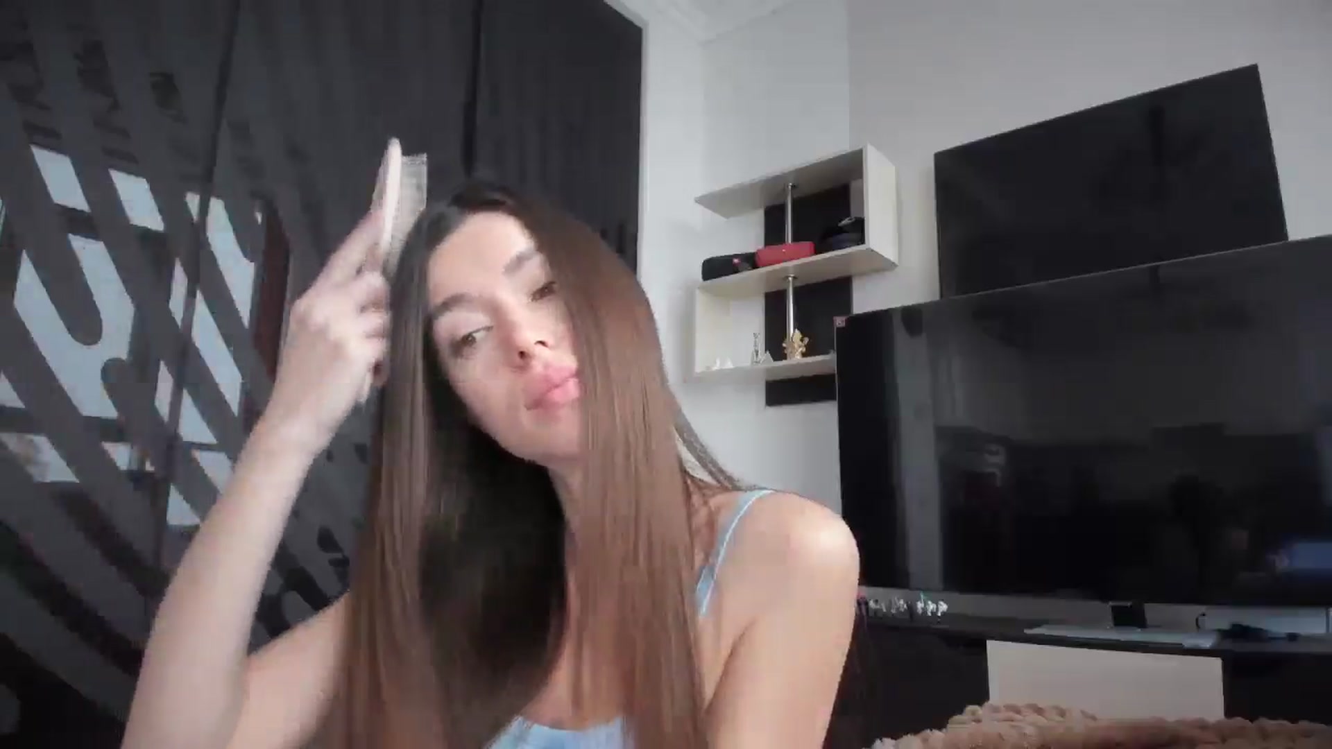Gallery image thumbnail from laurensaenz's myfreecams stream on, 02/18/2026, 07:14 image 2 of 20