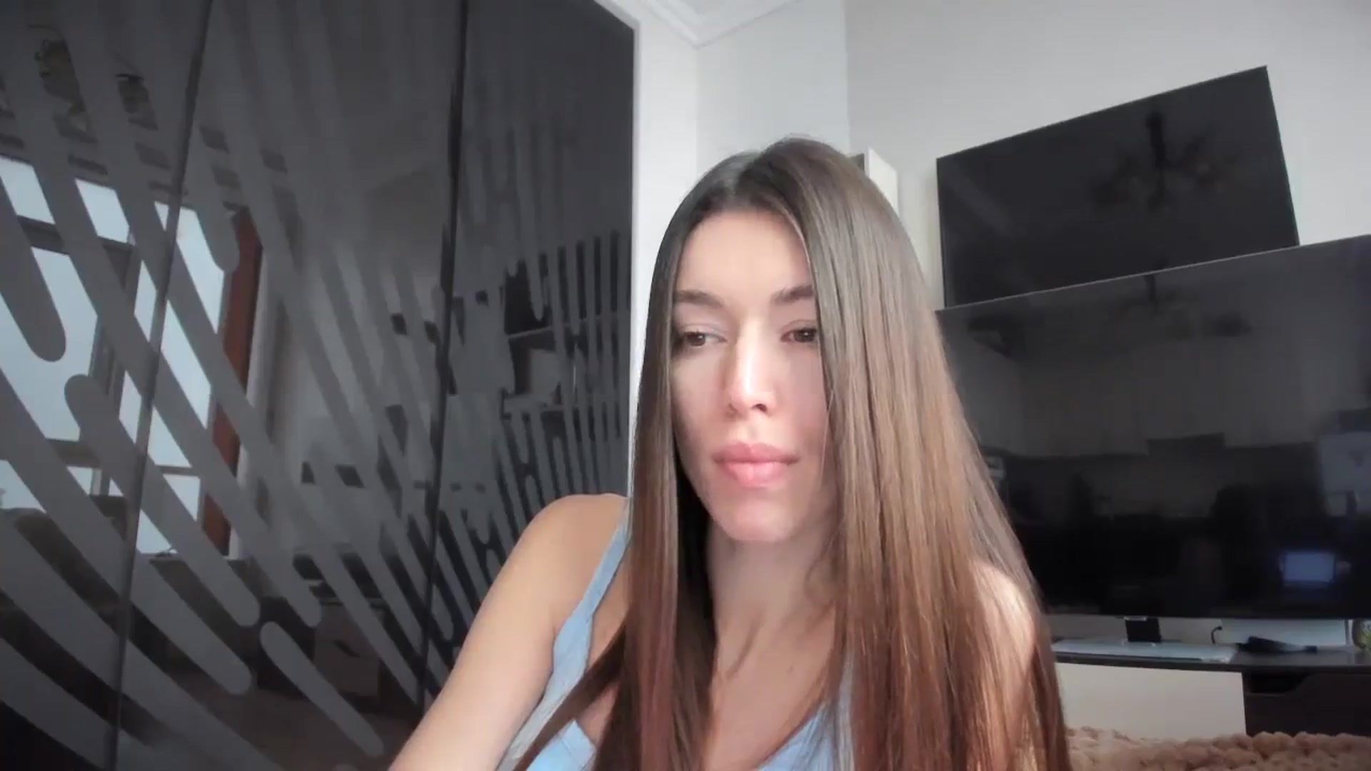 Gallery image thumbnail from laurensaenz's myfreecams stream on, 02/18/2026, 07:14 image 11 of 20