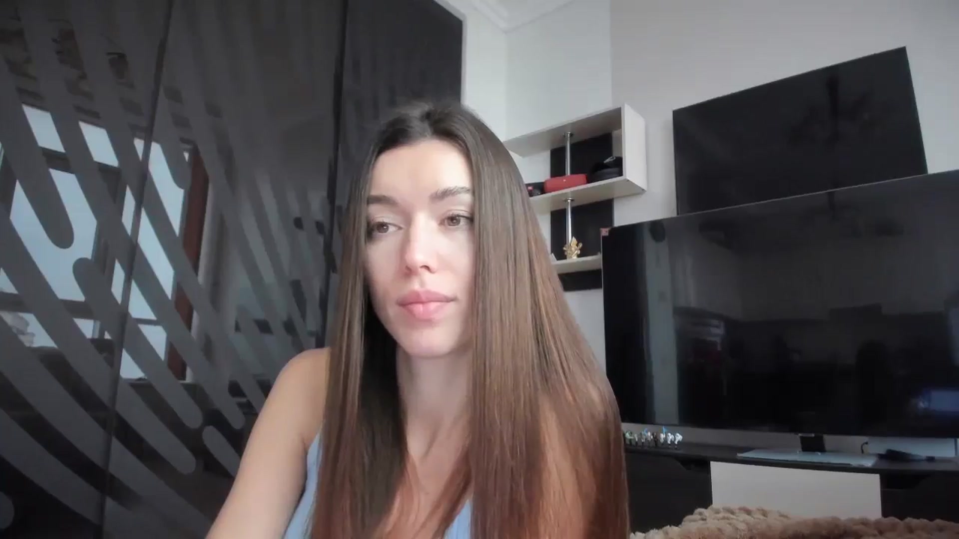 Gallery image thumbnail from laurensaenz's myfreecams stream on, 02/18/2026, 07:14 image 4 of 20
