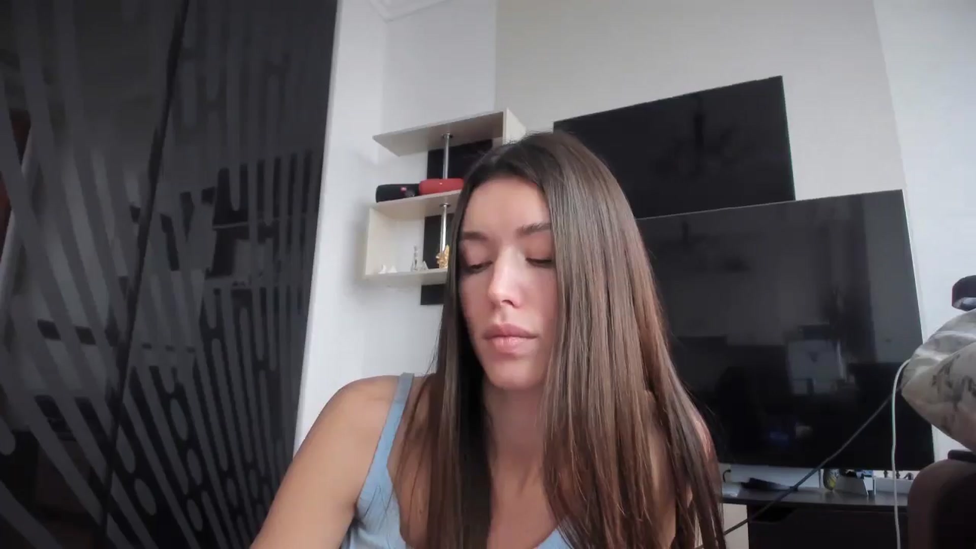 Gallery image thumbnail from laurensaenz's myfreecams stream on, 02/18/2026, 09:37 image 11 of 20