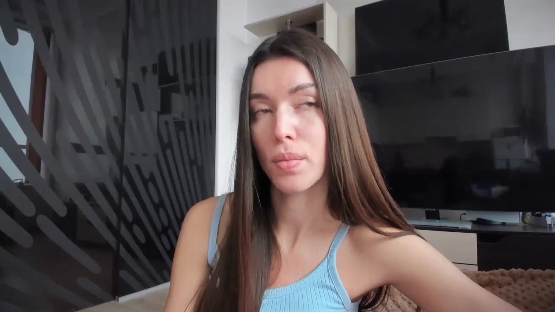 Gallery image thumbnail from laurensaenz's myfreecams stream on, 02/18/2026, 09:37 image 7 of 20