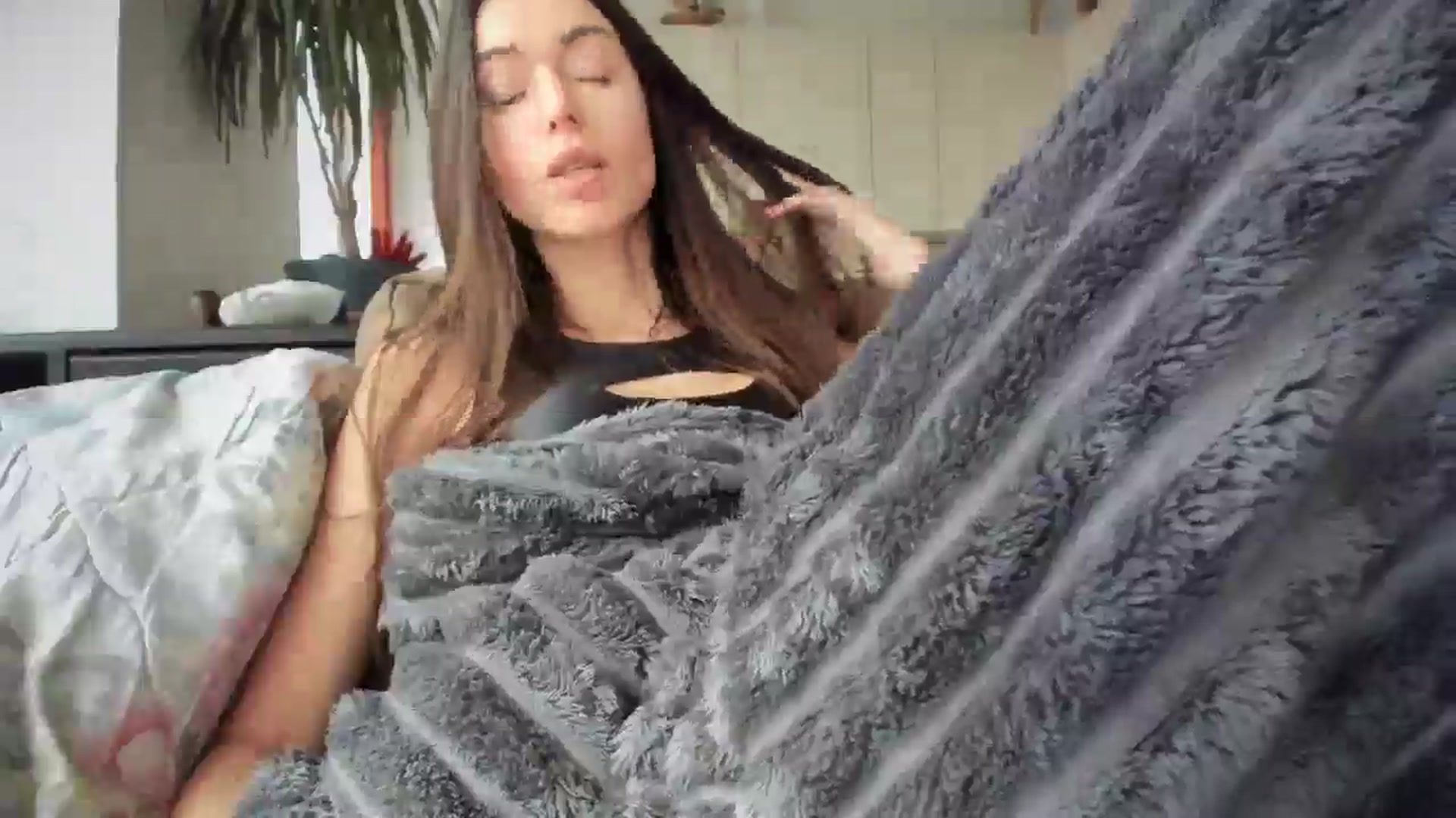 Gallery image thumbnail from laurensaenz's myfreecams stream on, 02/25/2026, 15:40 image 13 of 20