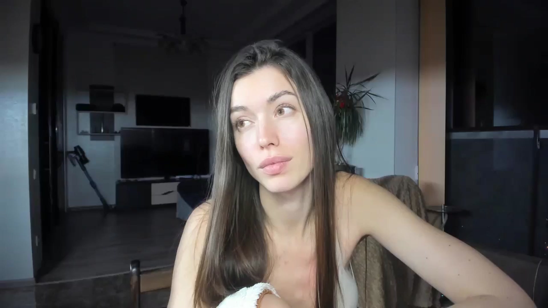 Gallery image thumbnail from laurensaenz's myfreecams stream on, 02/28/2026, 19:41 image 7 of 20