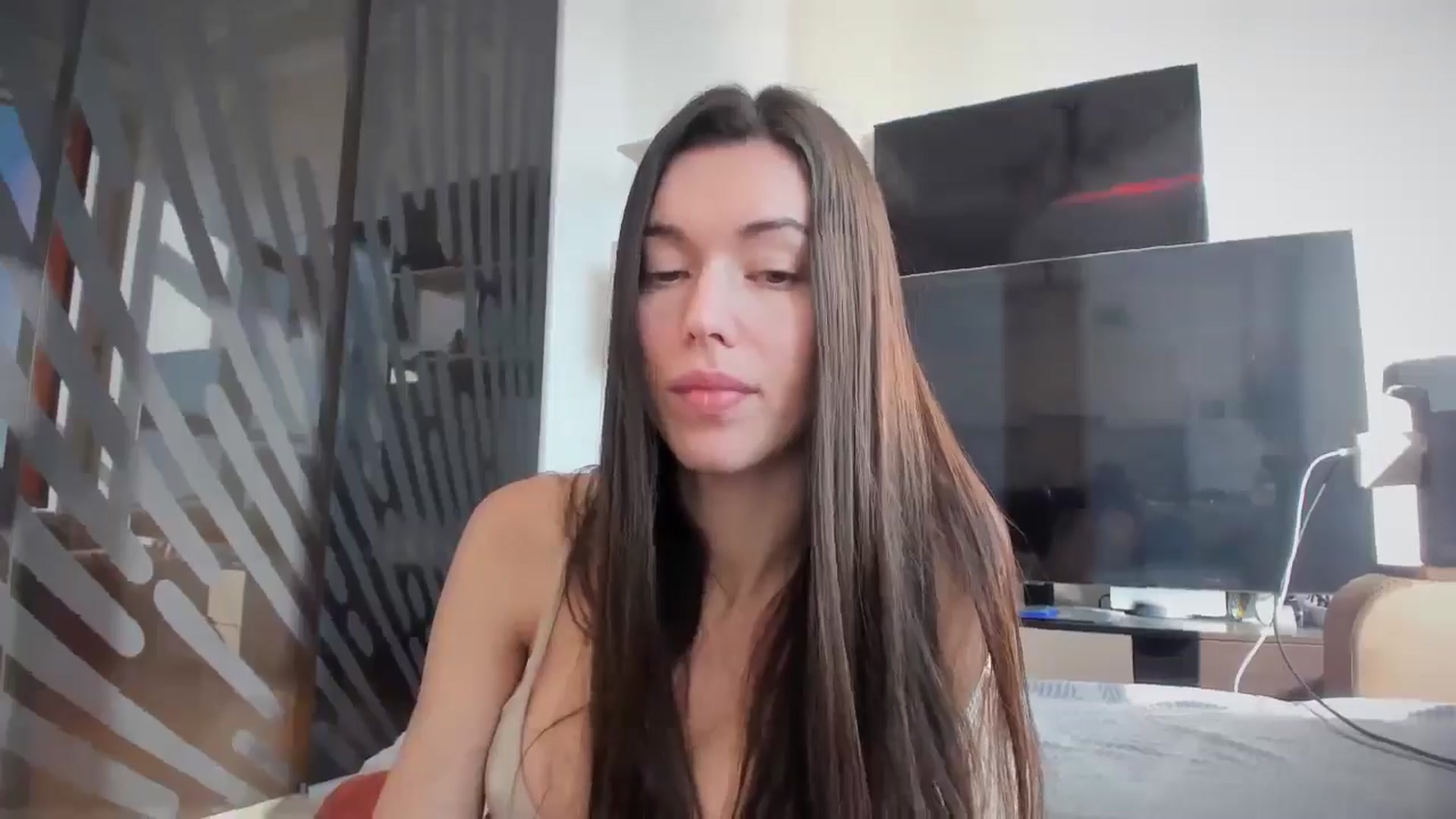 Gallery image thumbnail from laurensaenz's myfreecams stream on, 03/03/2026, 07:09 image 4 of 20