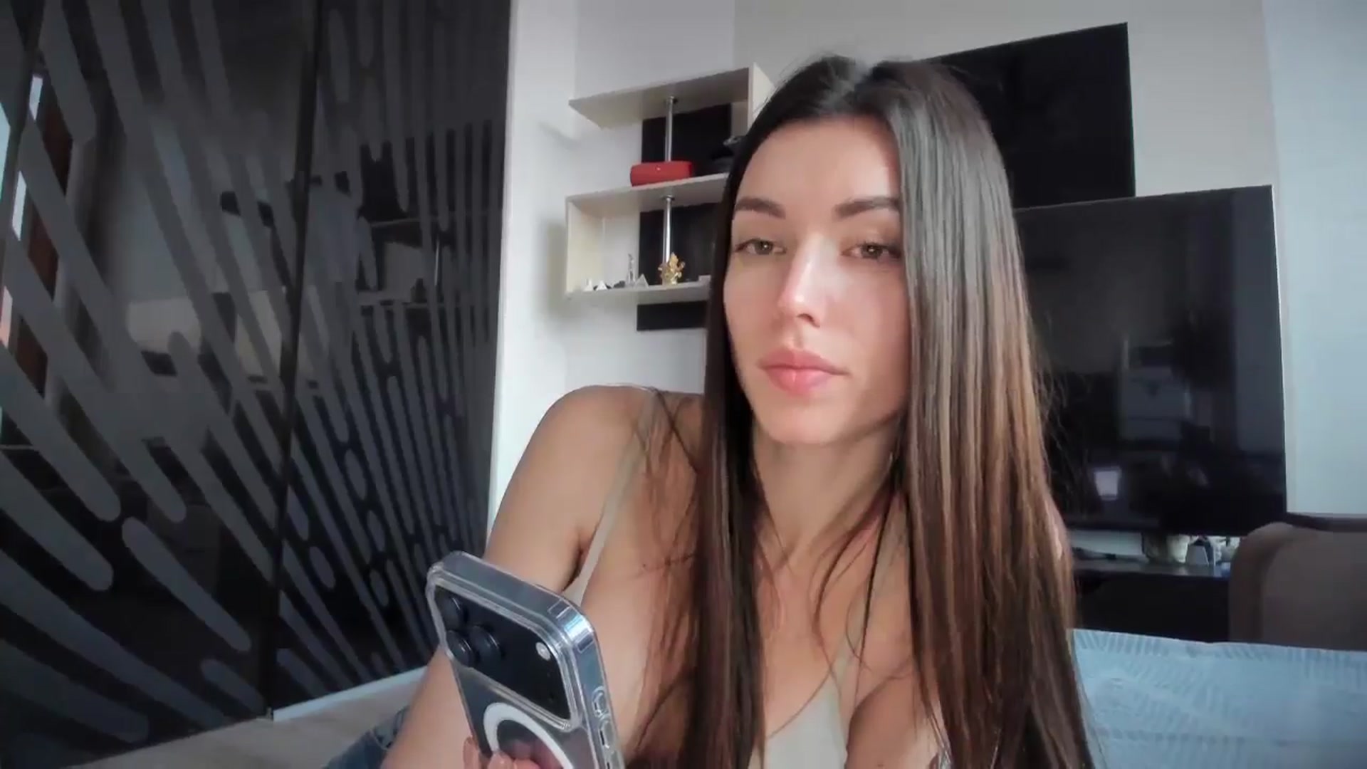 Gallery image thumbnail from laurensaenz's myfreecams stream on, 03/03/2026, 16:11 image 5 of 20