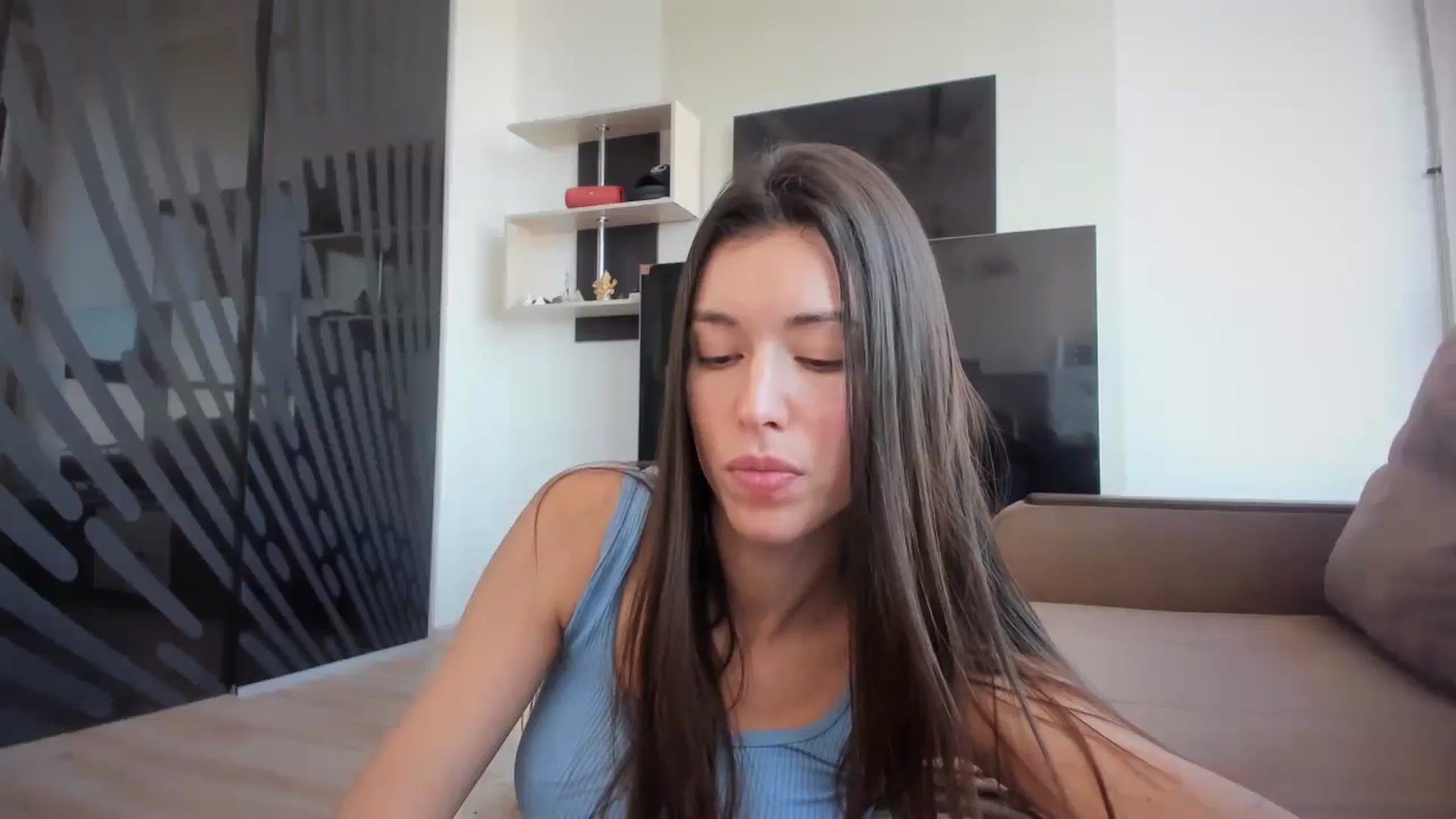 Gallery image thumbnail from laurensaenz's myfreecams stream on, 03/04/2026, 10:00 image 9 of 20