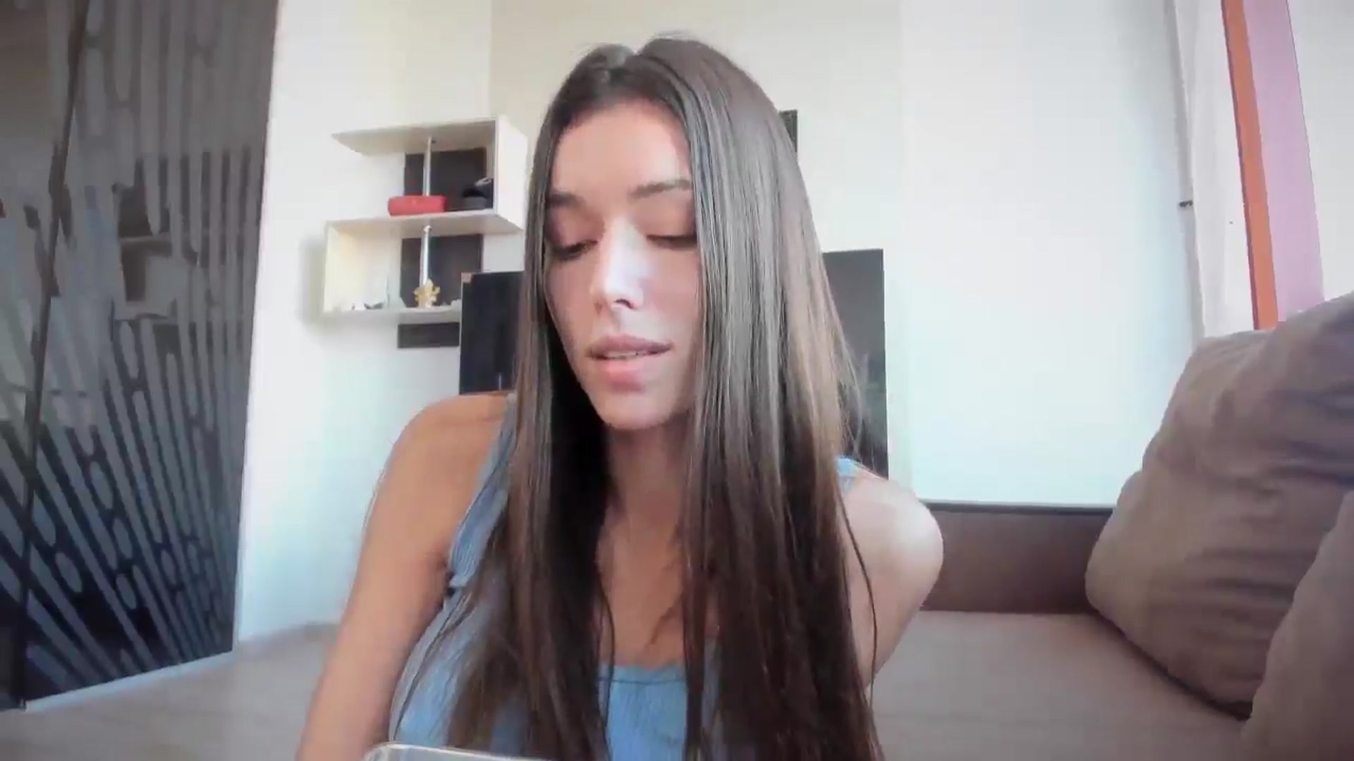 Gallery image thumbnail from laurensaenz's myfreecams stream on, 03/04/2026, 15:06 image 11 of 20