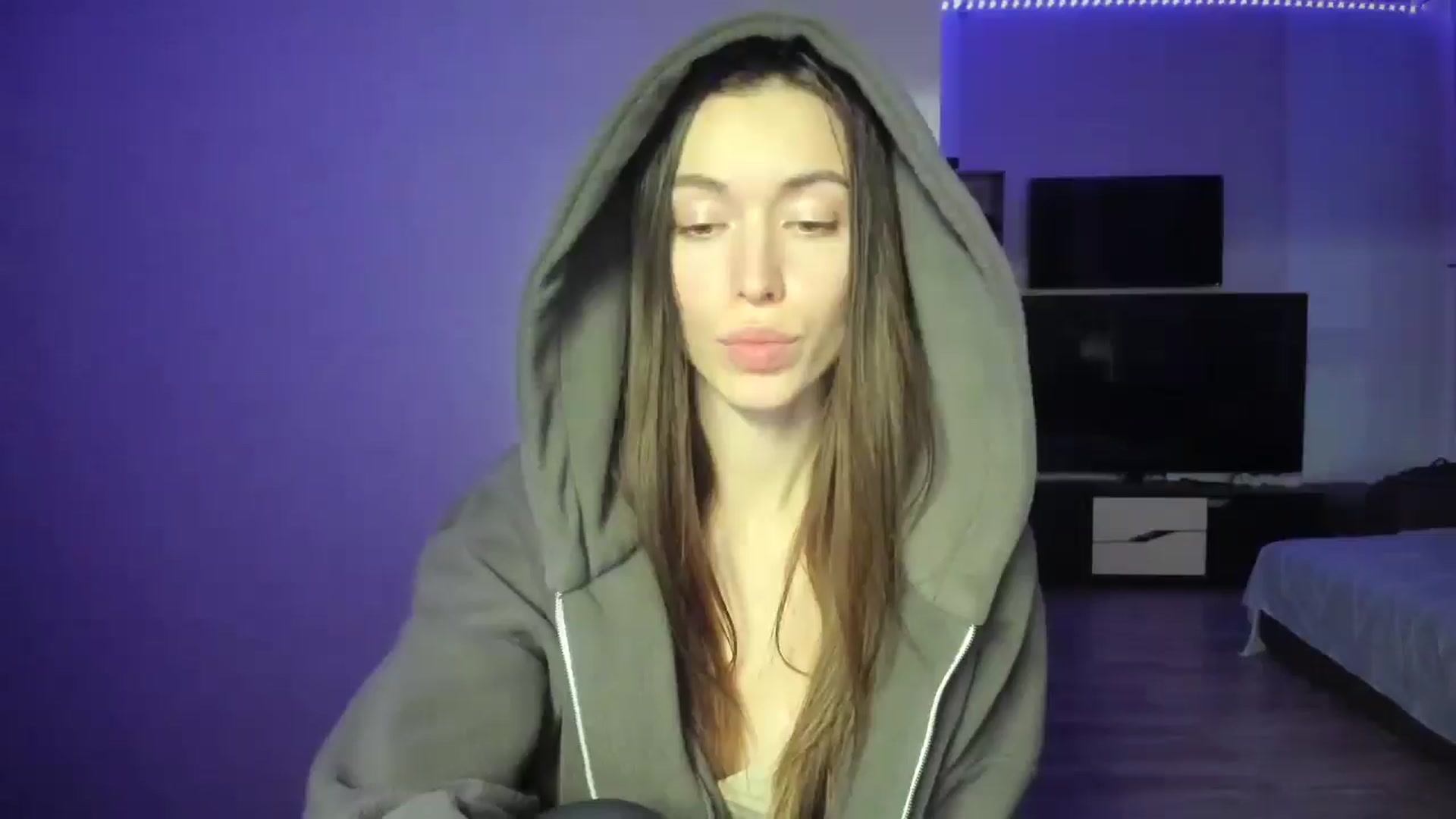 Gallery image thumbnail from laurensaenz's myfreecams stream on, 03/12/2026, 16:48 image 1 of 20