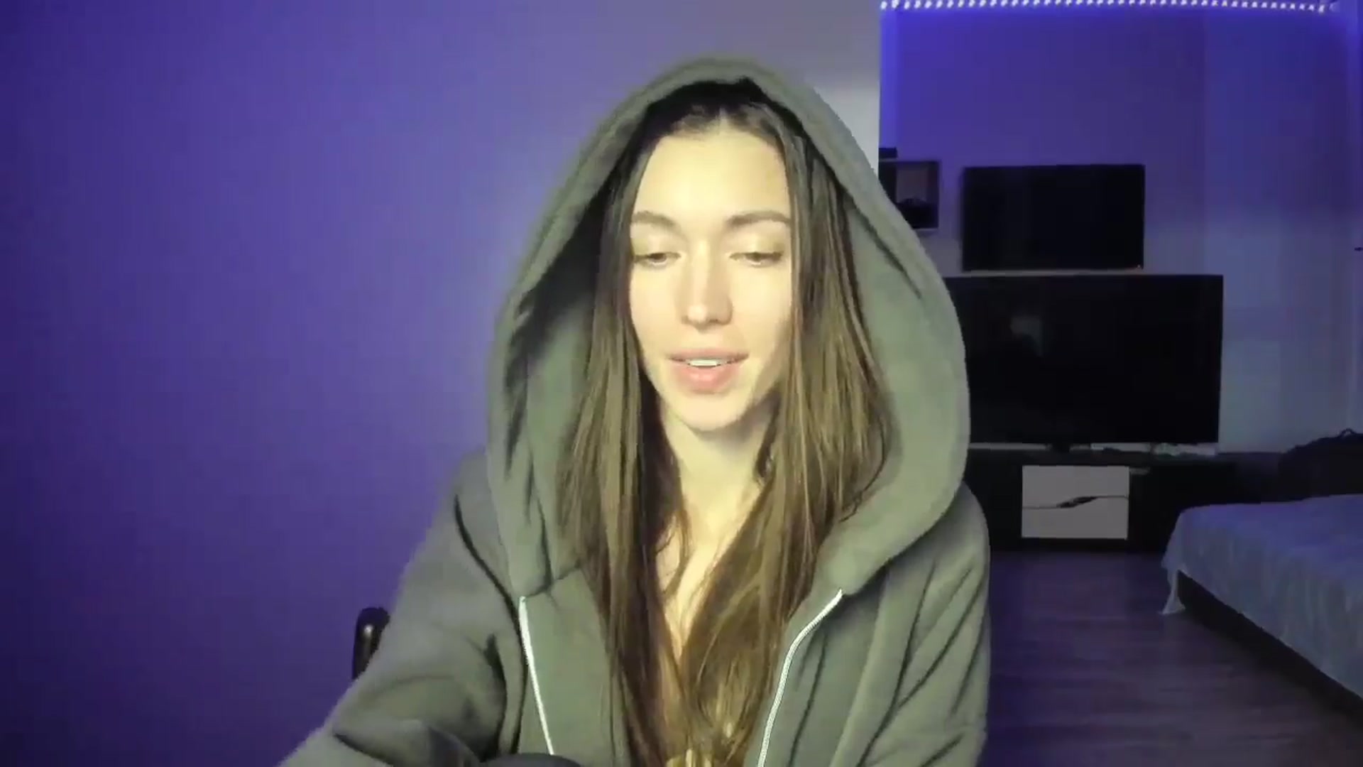 Gallery image thumbnail from laurensaenz's myfreecams stream on, 03/12/2026, 16:48 image 20 of 20