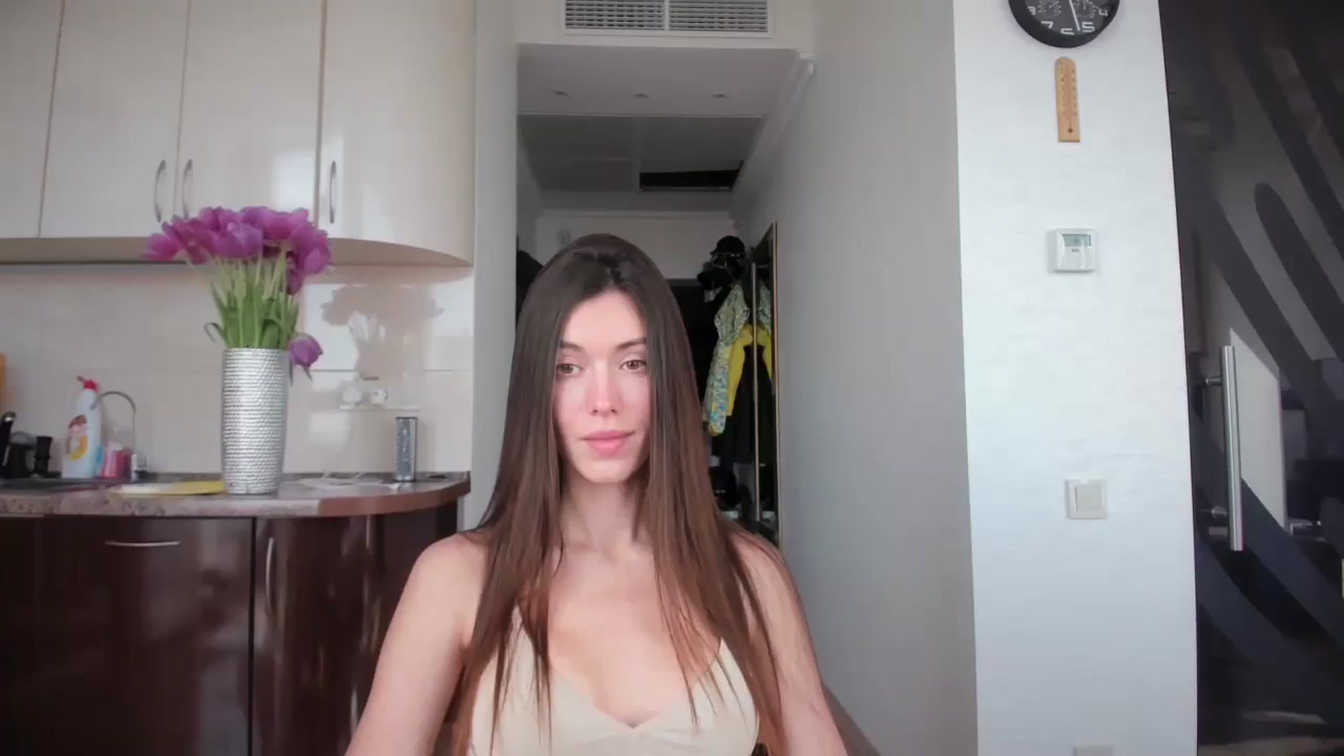 Gallery image thumbnail from laurensaenz's myfreecams stream on, 03/13/2026, 07:57 image 14 of 20