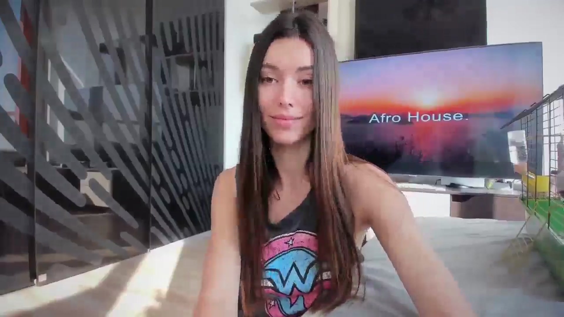Gallery image thumbnail from laurensaenz's myfreecams stream on, 03/16/2026, 08:14 image 6 of 20