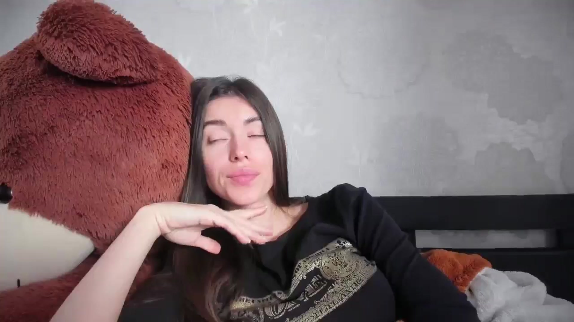 Gallery image thumbnail from laurensaenz's myfreecams stream on, 03/24/2026, 07:22 image 13 of 20
