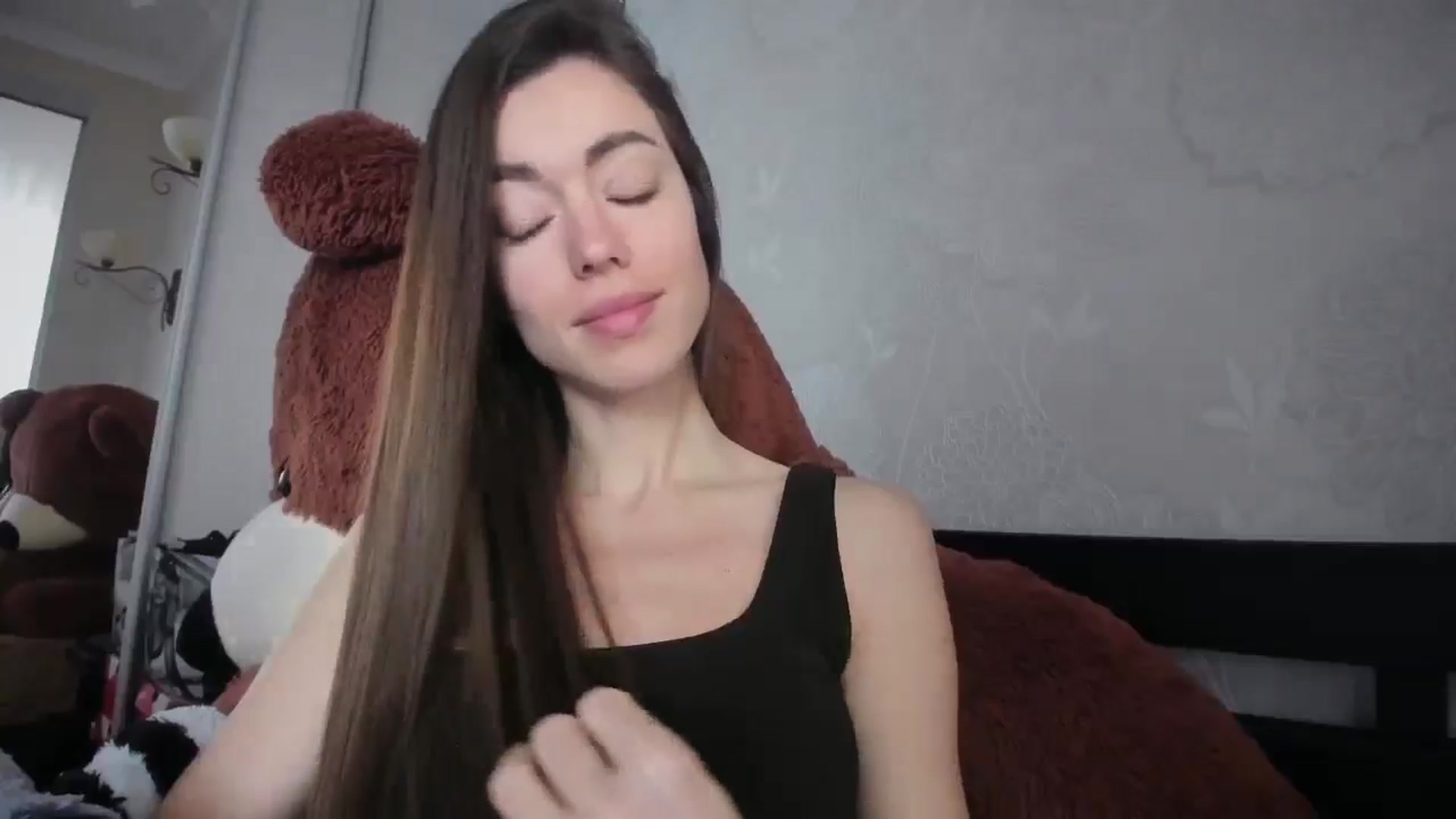 Gallery image thumbnail from laurensaenz's myfreecams stream on, 03/25/2026, 06:49 image 12 of 20