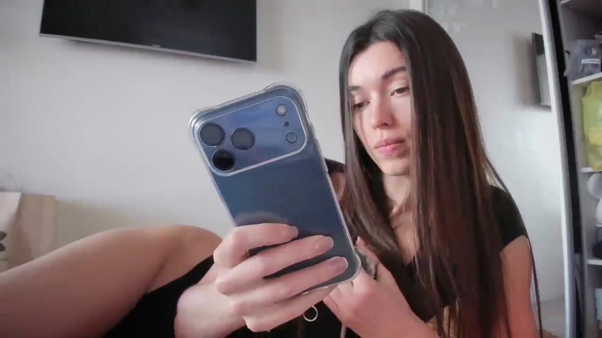 Gallery image thumbnail from laurensaenz's myfreecams stream on, 03/27/2026, 09:33 image 18 of 20
