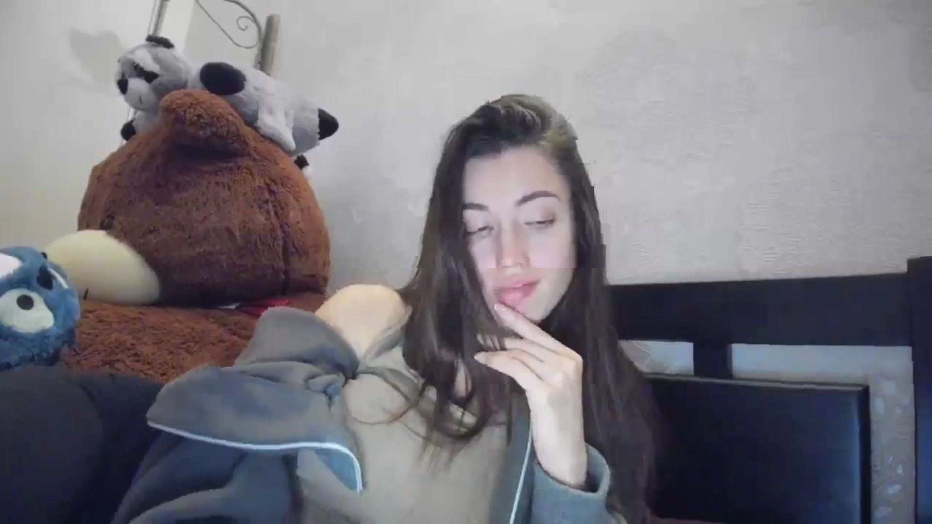 Gallery image thumbnail from laurensaenz's myfreecams stream on, 03/27/2026, 18:06 image 7 of 20