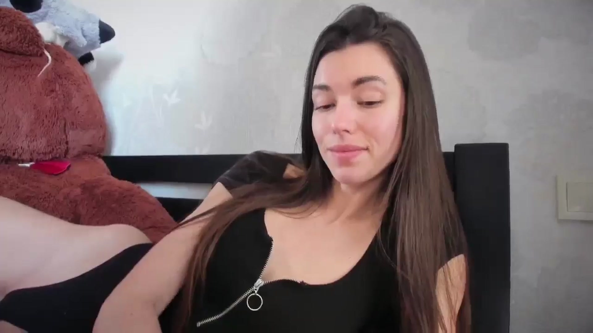 Gallery image thumbnail from laurensaenz's myfreecams stream on, 03/28/2026, 07:10 image 8 of 20