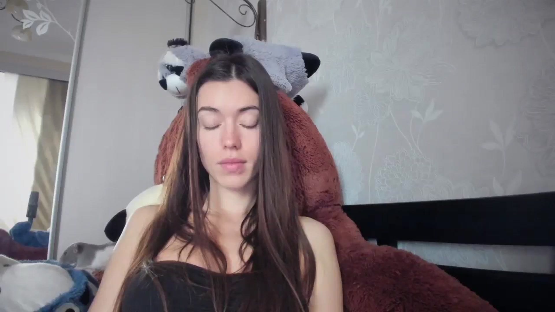 Gallery image thumbnail from laurensaenz's myfreecams stream on, 03/29/2026, 07:12 image 15 of 20
