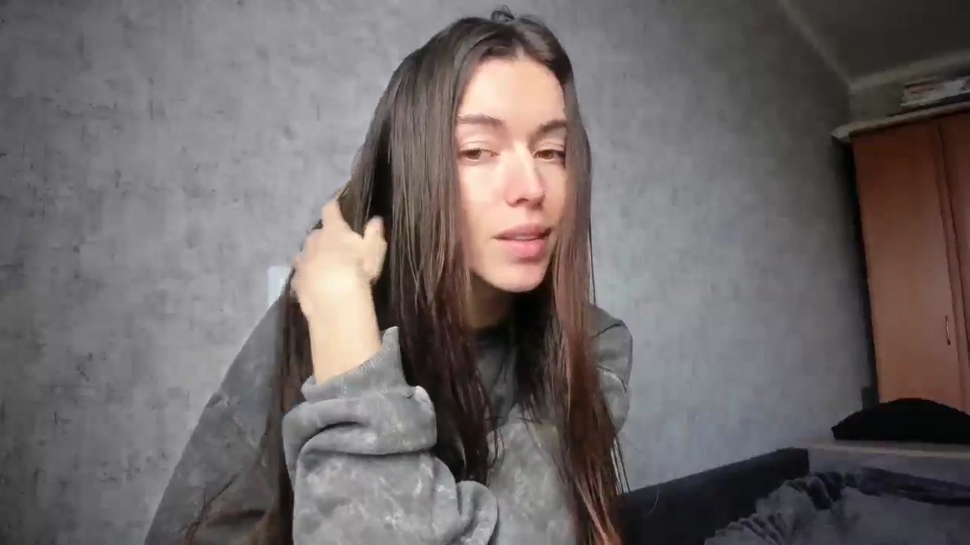 Gallery image thumbnail from laurensaenz's myfreecams stream on, 04/10/2026, 09:13 image 10 of 20