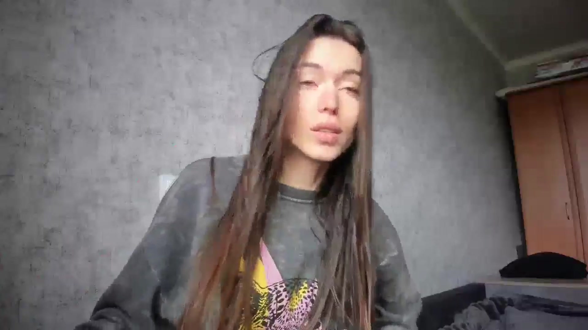 Gallery image thumbnail from laurensaenz's myfreecams stream on, 04/10/2026, 09:13 image 8 of 20