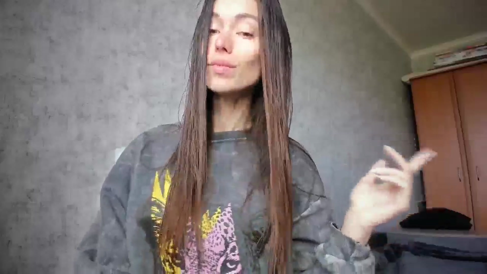 Gallery image thumbnail from laurensaenz's myfreecams stream on, 04/10/2026, 09:13 image 3 of 20