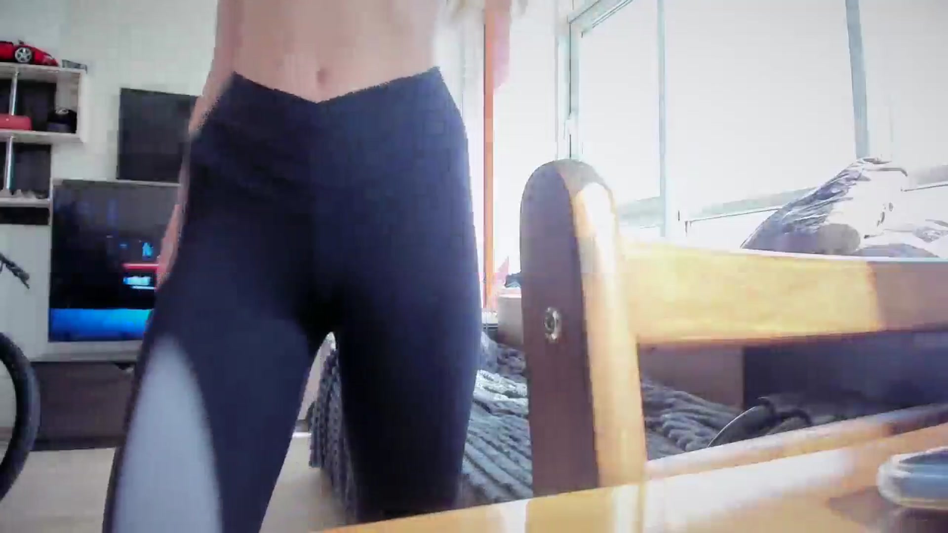 Gallery image thumbnail from laurensaenz's myfreecams stream on, 04/15/2026, 07:37 image 8 of 20