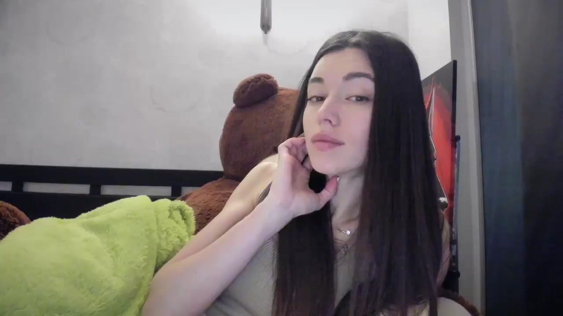 Gallery image thumbnail from laurensaenz's myfreecams stream on, 04/20/2026, 04:36 image 3 of 20