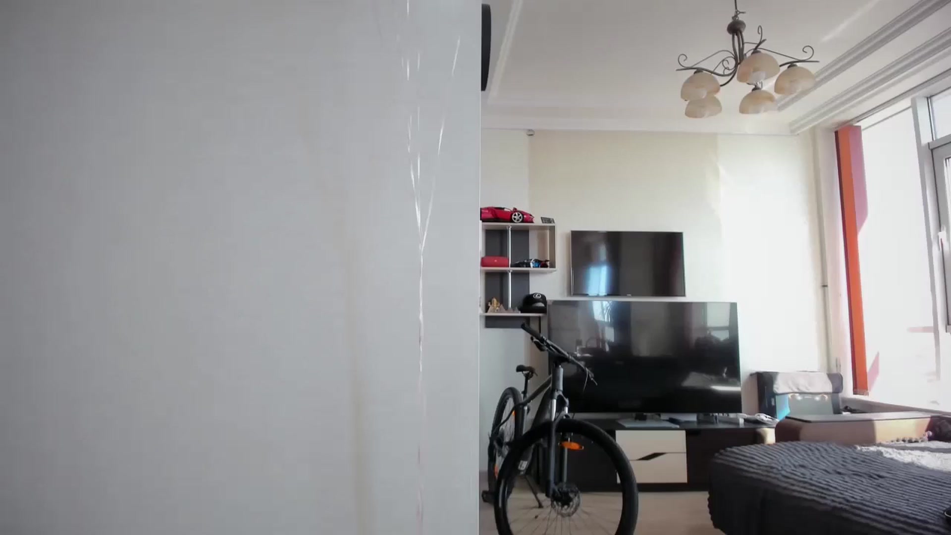Gallery image thumbnail from laurensaenz's myfreecams stream on, 04/22/2026, 07:39 image 13 of 20