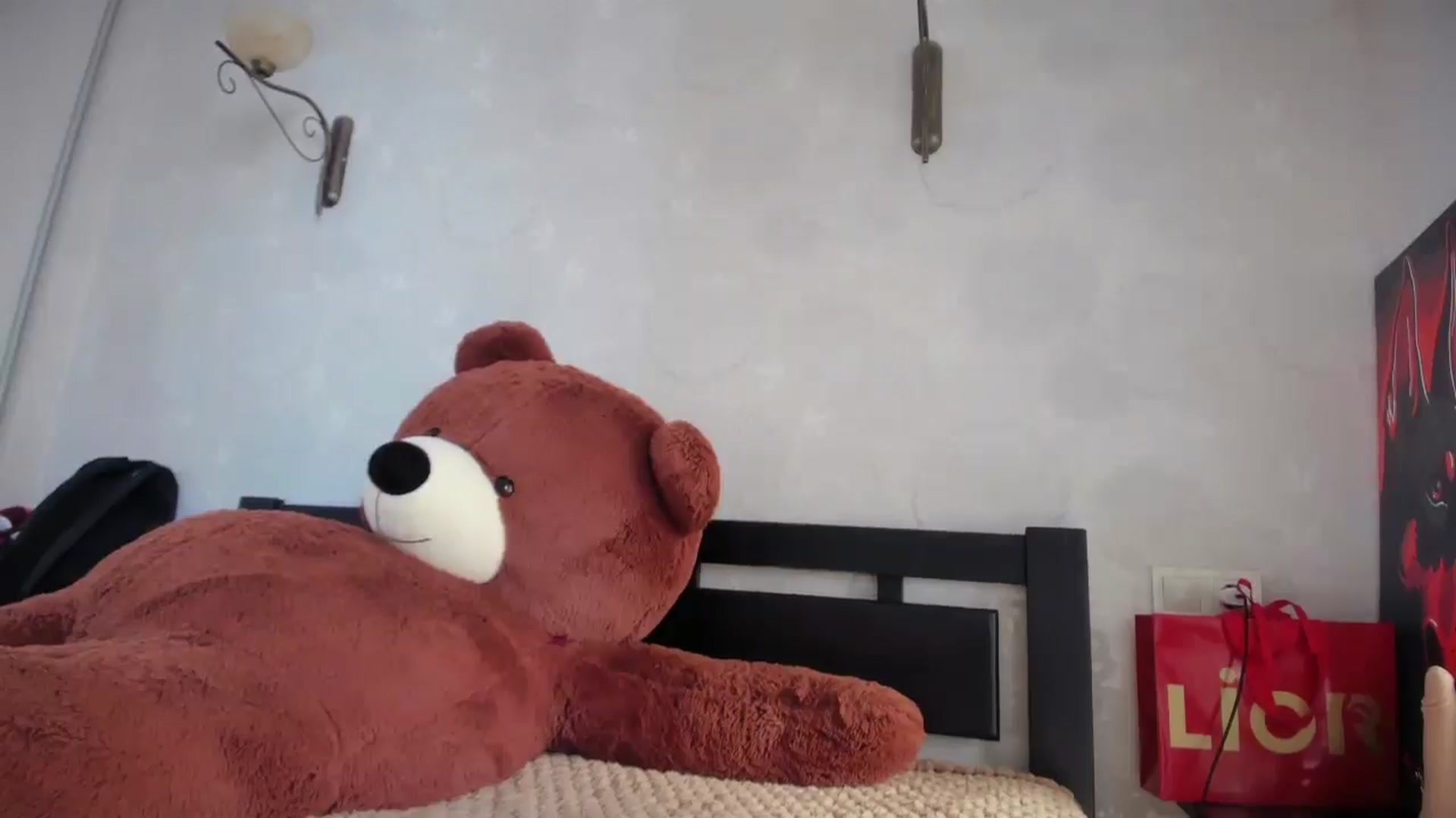 Gallery image thumbnail from laurensaenz's myfreecams stream on, 05/04/2026, 05:19 image 15 of 20