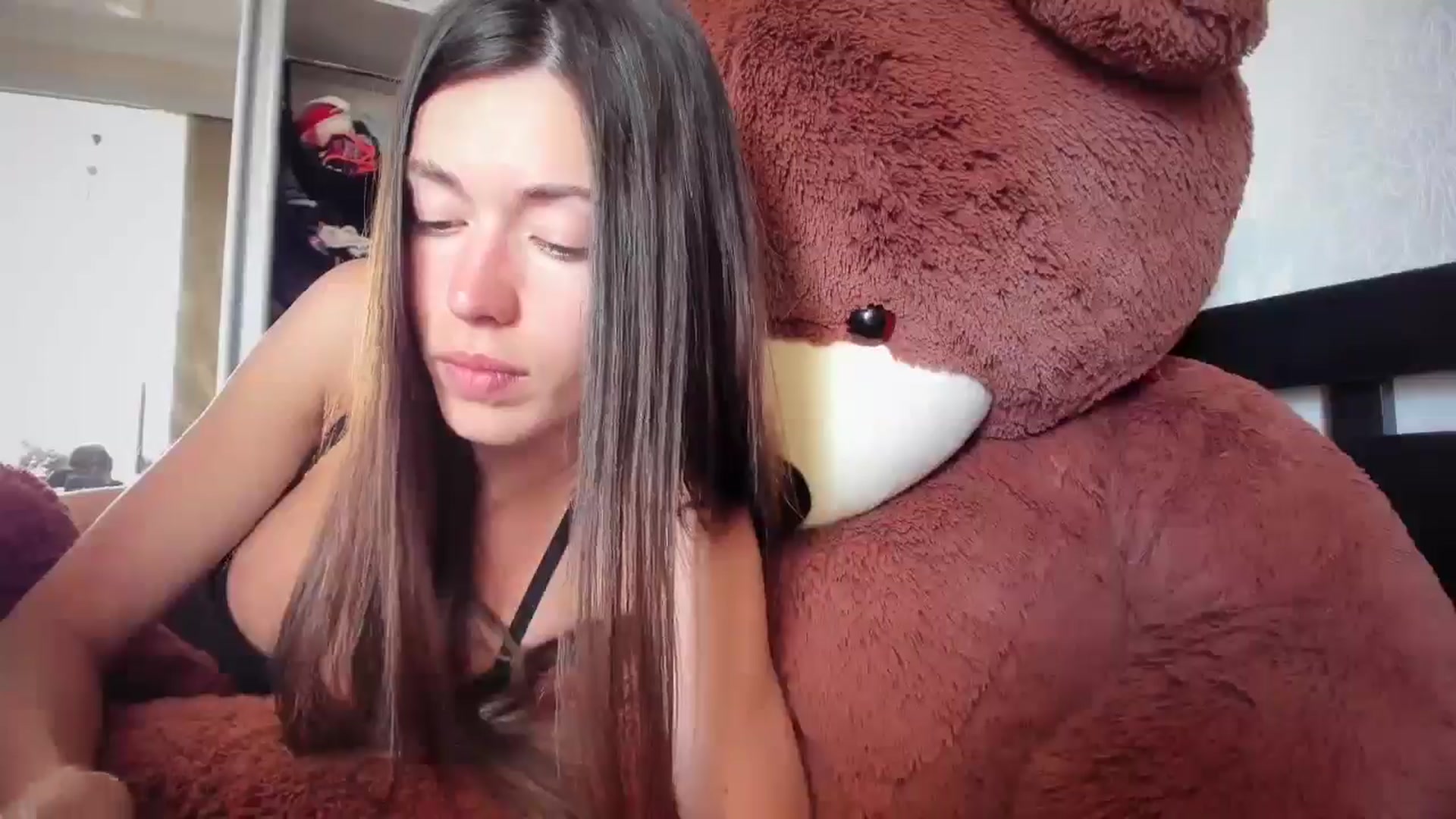 Gallery image thumbnail from laurensaenz's myfreecams stream on, 05/06/2026, 08:17 image 3 of 20