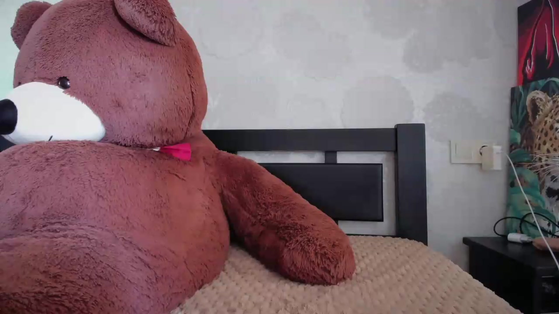 Gallery image thumbnail from laurensaenz's myfreecams stream on, 05/11/2026, 07:51 image 19 of 20