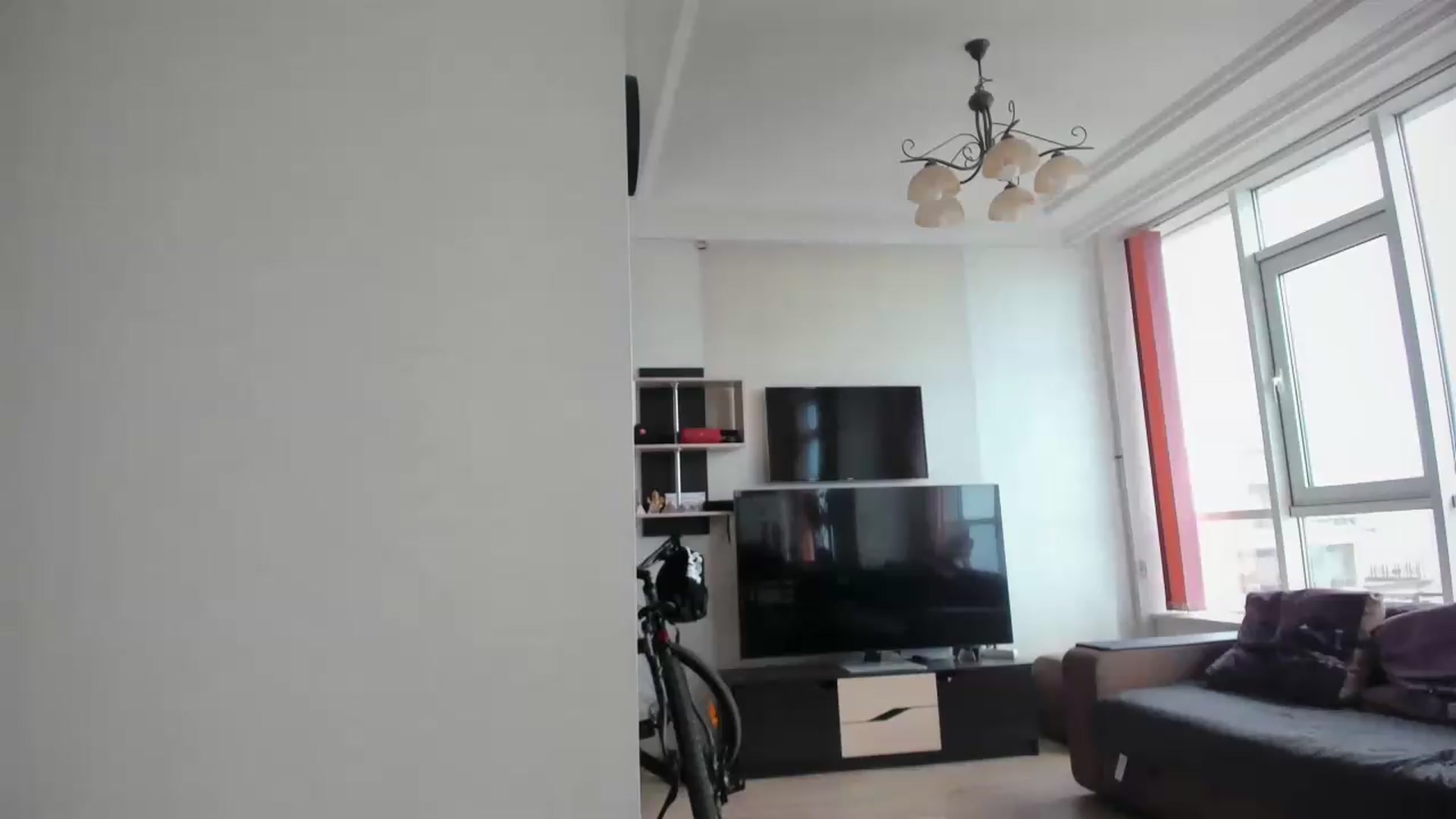 Gallery image thumbnail from laurensaenz's myfreecams stream on, 05/28/2026, 08:05 image 12 of 20