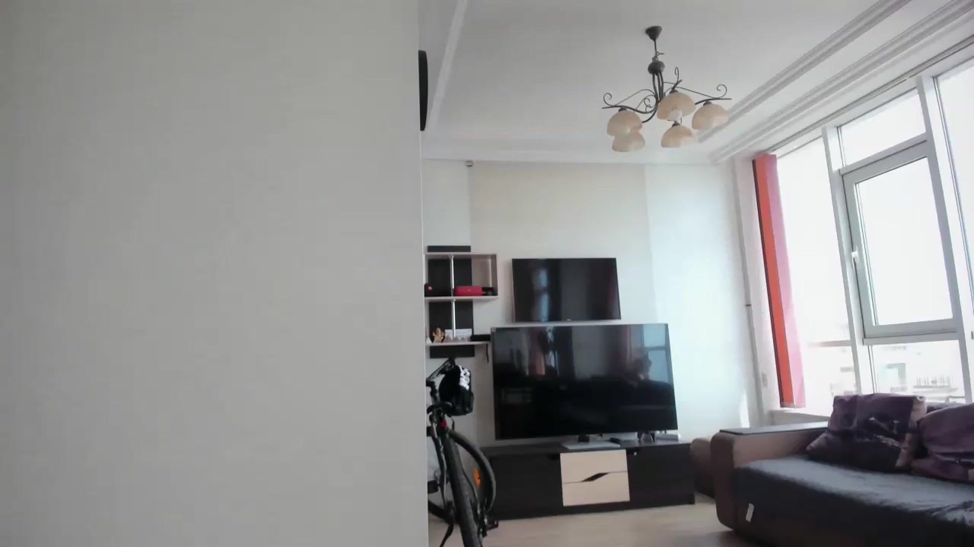 Gallery image thumbnail from laurensaenz's myfreecams stream on, 05/28/2026, 08:05 image 13 of 20
