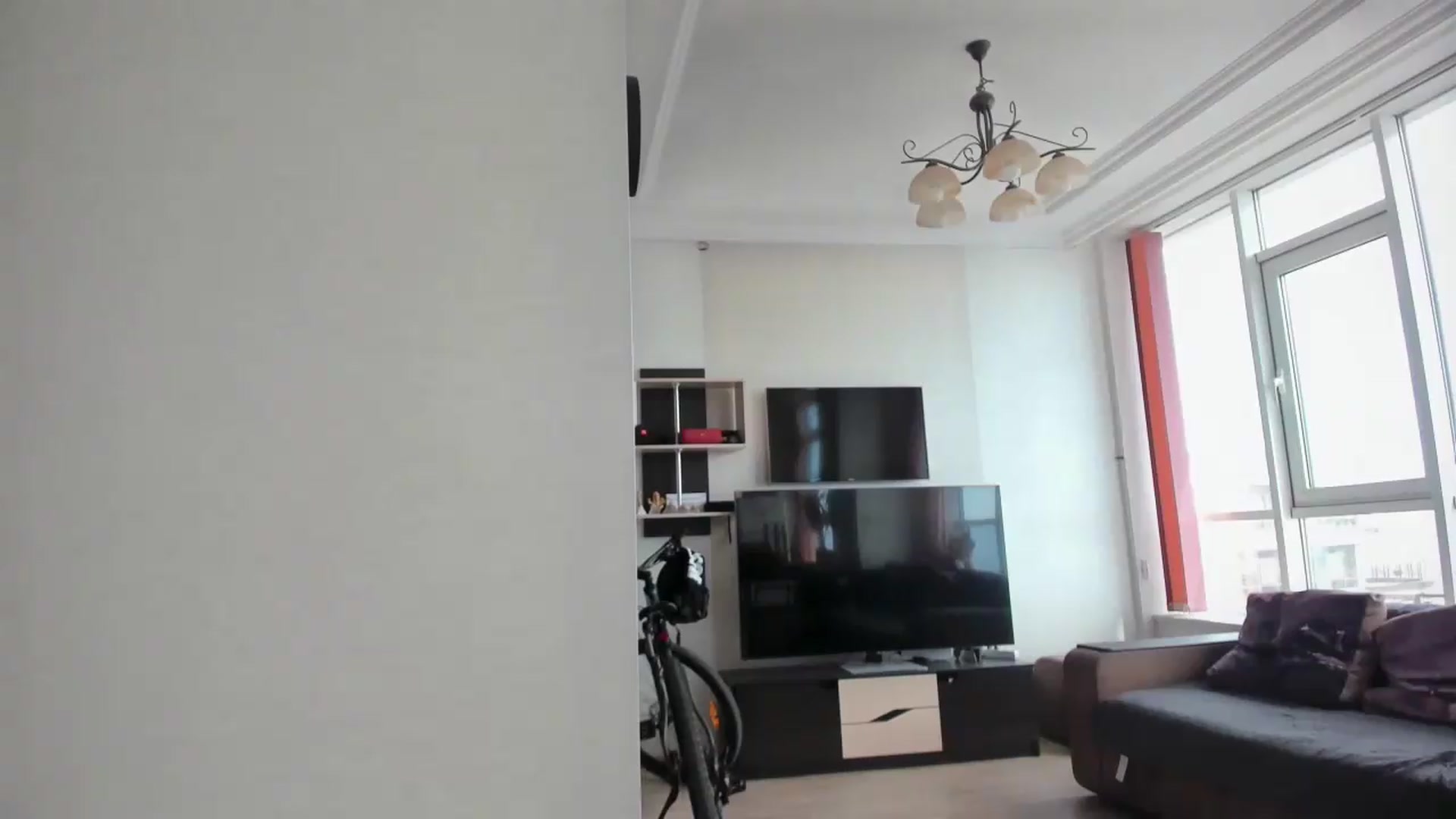 Gallery image thumbnail from laurensaenz's myfreecams stream on, 05/28/2026, 08:05 image 19 of 20