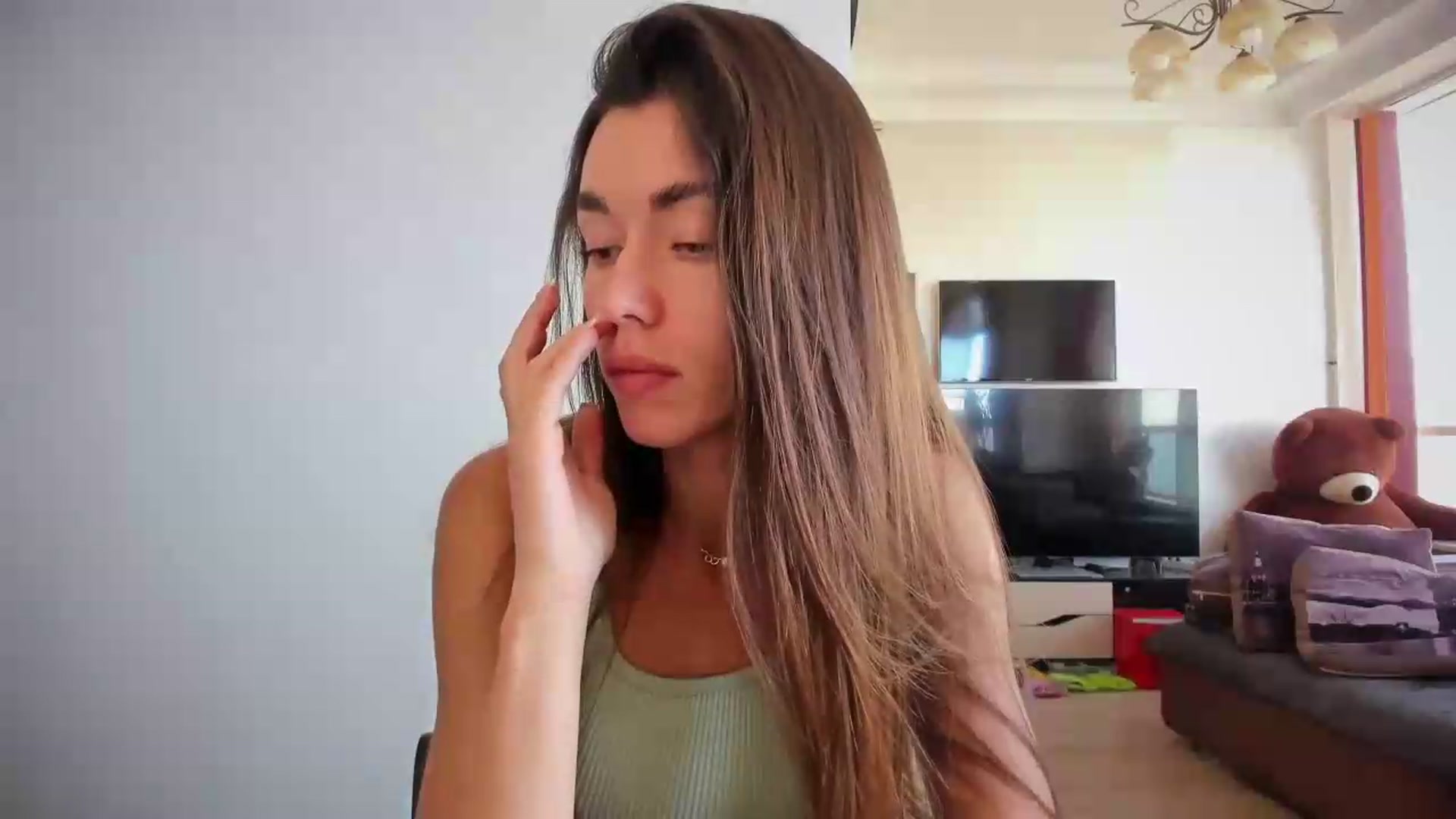 Gallery image thumbnail from laurensaenz's myfreecams stream on, 06/01/2026, 14:50 image 16 of 20