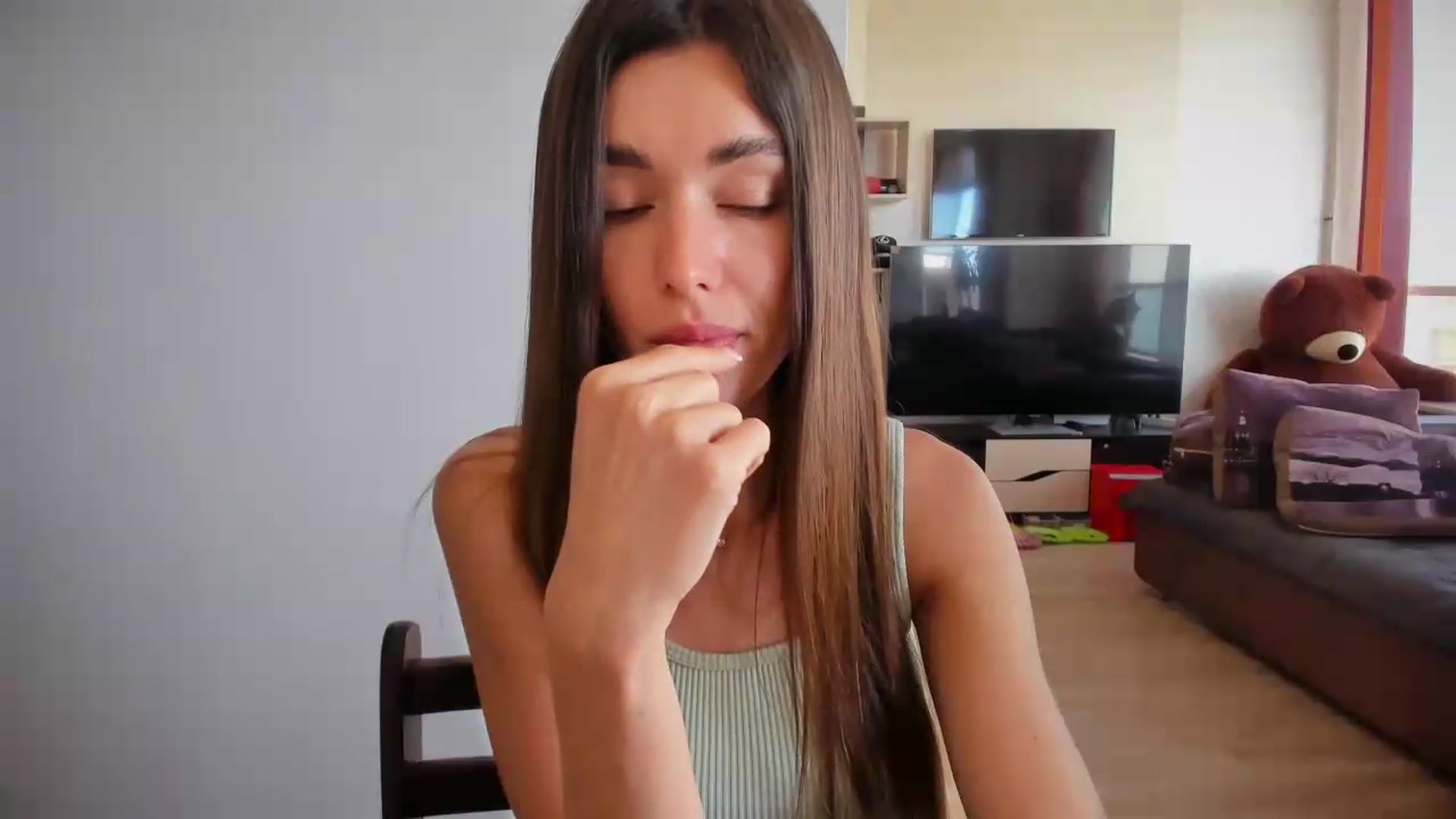 Gallery image thumbnail from laurensaenz's myfreecams stream on, 06/01/2026, 14:50 image 2 of 20
