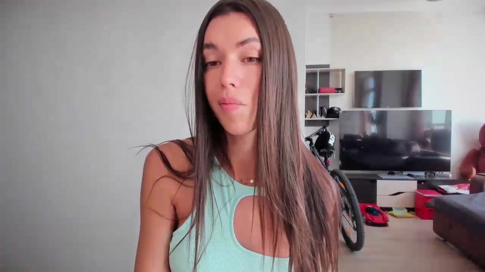 Gallery image thumbnail from laurensaenz's myfreecams stream on, 06/05/2026, 07:43 image 15 of 20