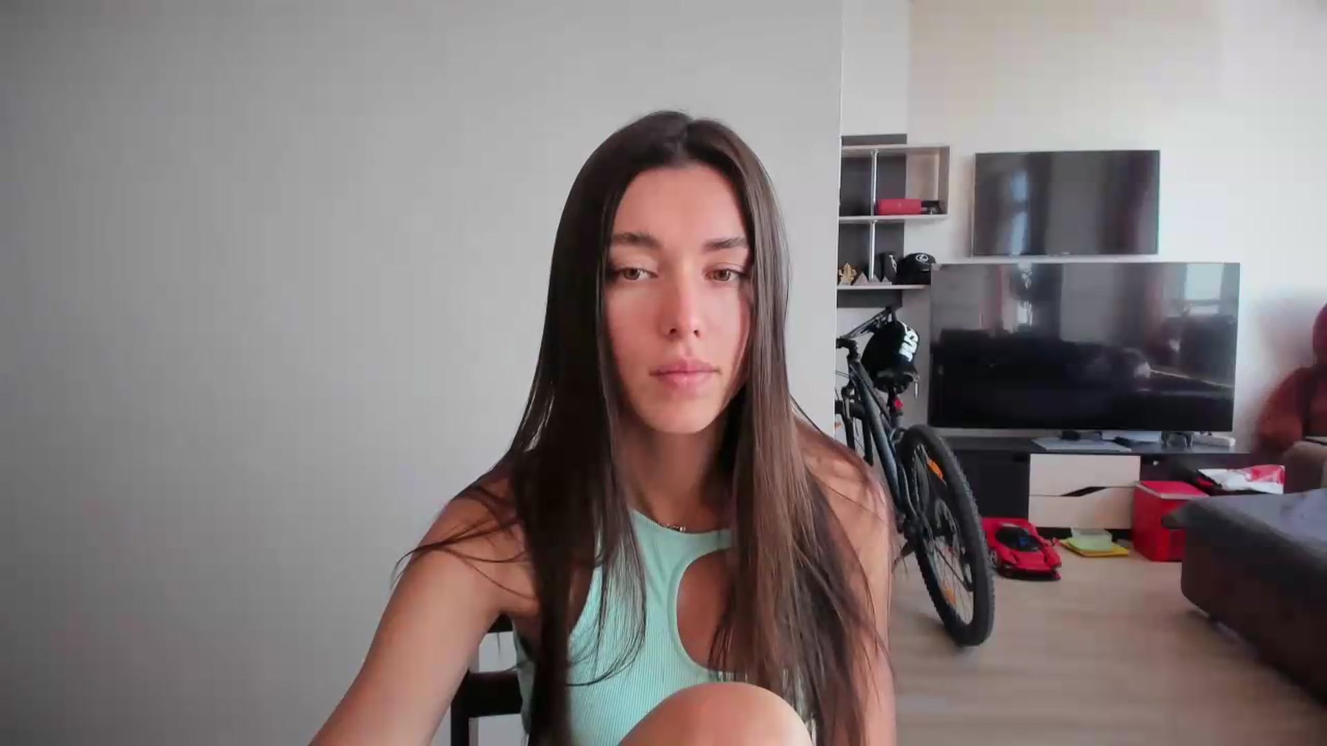 Gallery image thumbnail from laurensaenz's myfreecams stream on, 06/05/2026, 07:43 image 20 of 20