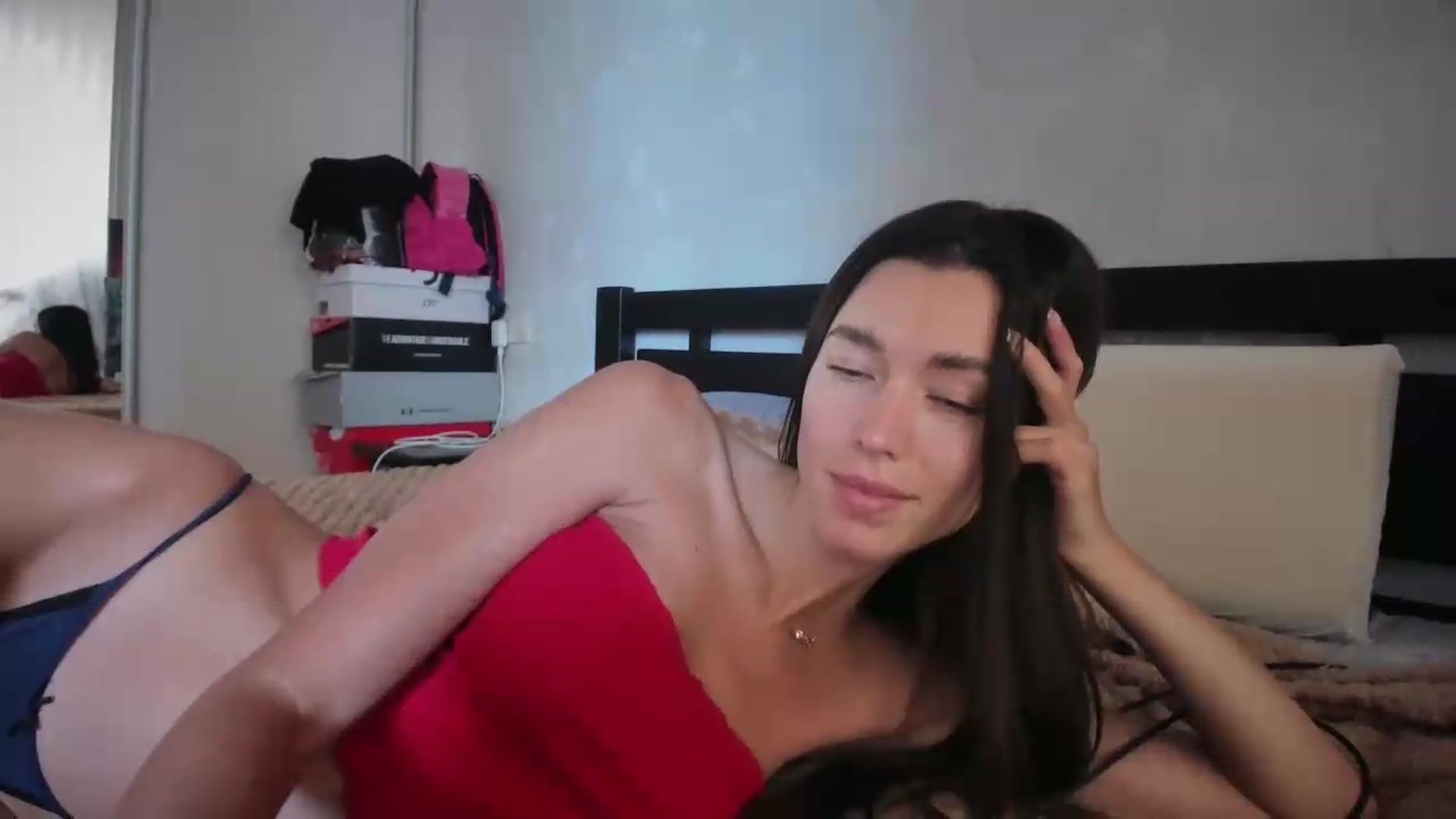 Gallery image thumbnail from laurensaenz's myfreecams stream on, 06/07/2026, 10:57 image 3 of 20