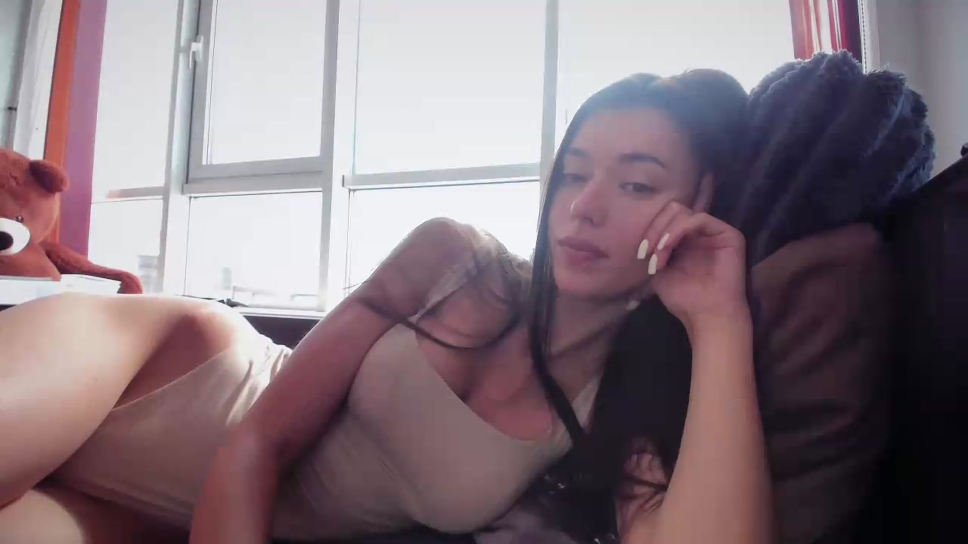 Gallery image thumbnail from laurensaenz's myfreecams stream on, 06/09/2026, 06:55 image 4 of 20