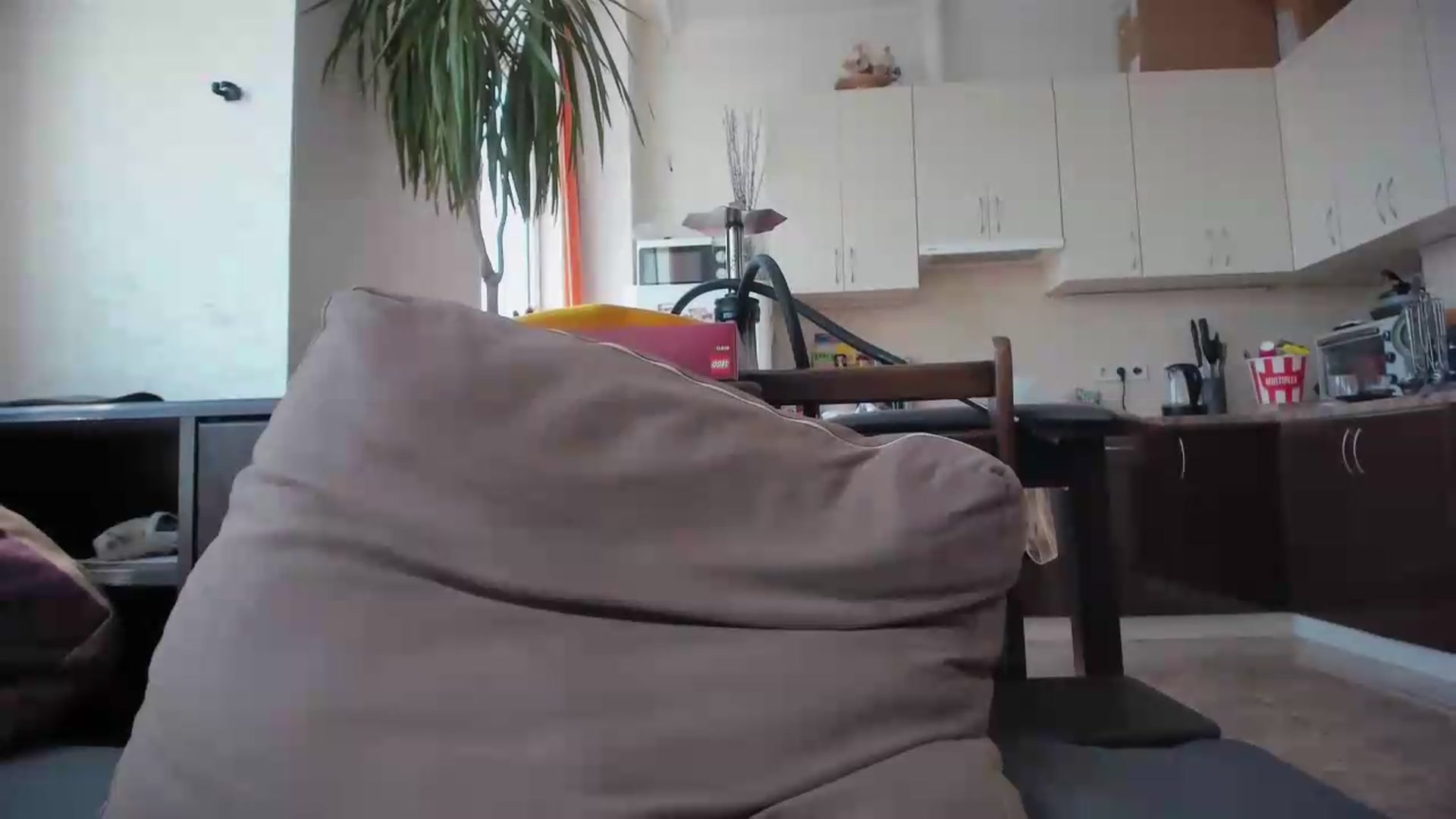 Gallery image thumbnail from laurensaenz's myfreecams stream on, 06/11/2026, 07:55 image 11 of 20