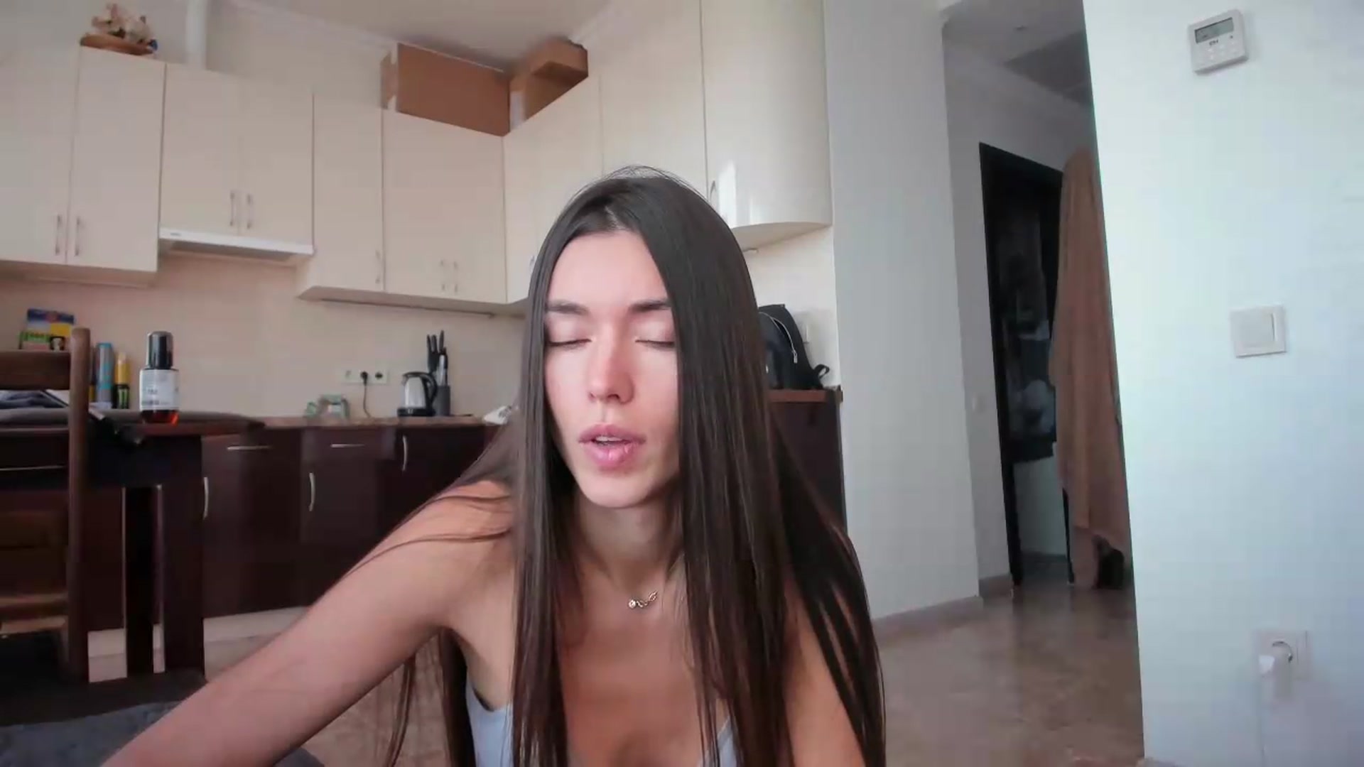 Gallery image thumbnail from laurensaenz's myfreecams stream on, 06/12/2026, 07:43 image 11 of 20