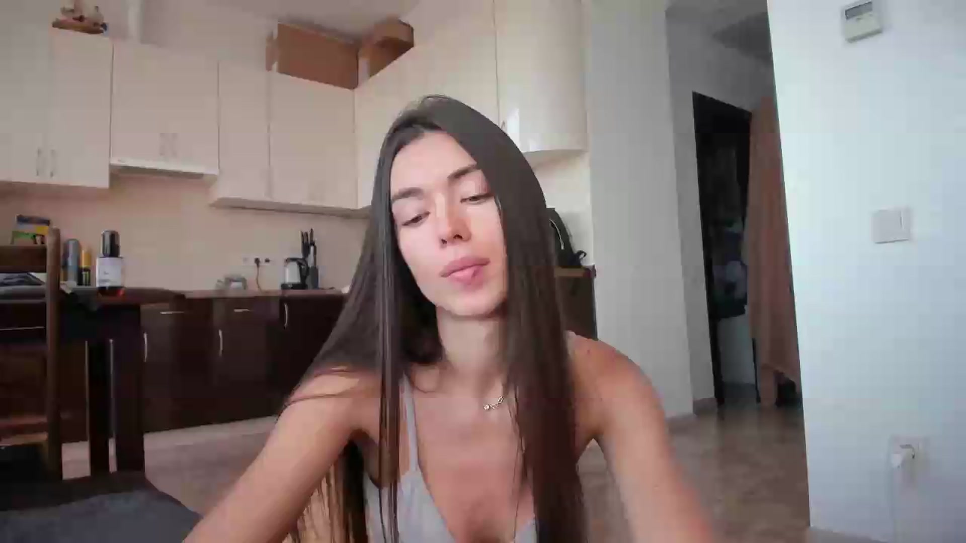 Gallery image thumbnail from laurensaenz's myfreecams stream on, 06/12/2026, 07:43 image 8 of 20