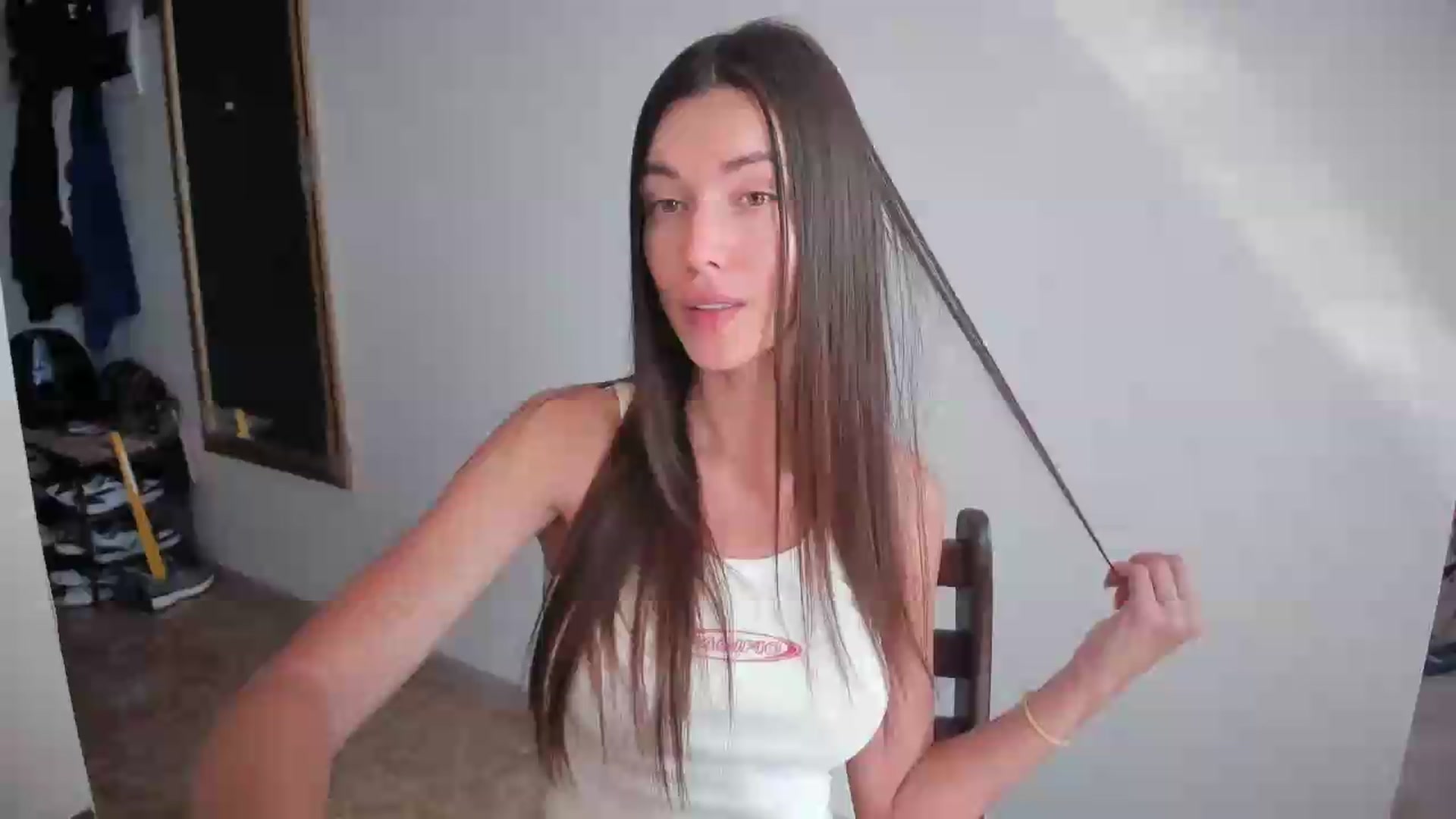 Gallery image thumbnail from laurensaenz's myfreecams stream on, 06/24/2026, 08:12 image 5 of 20