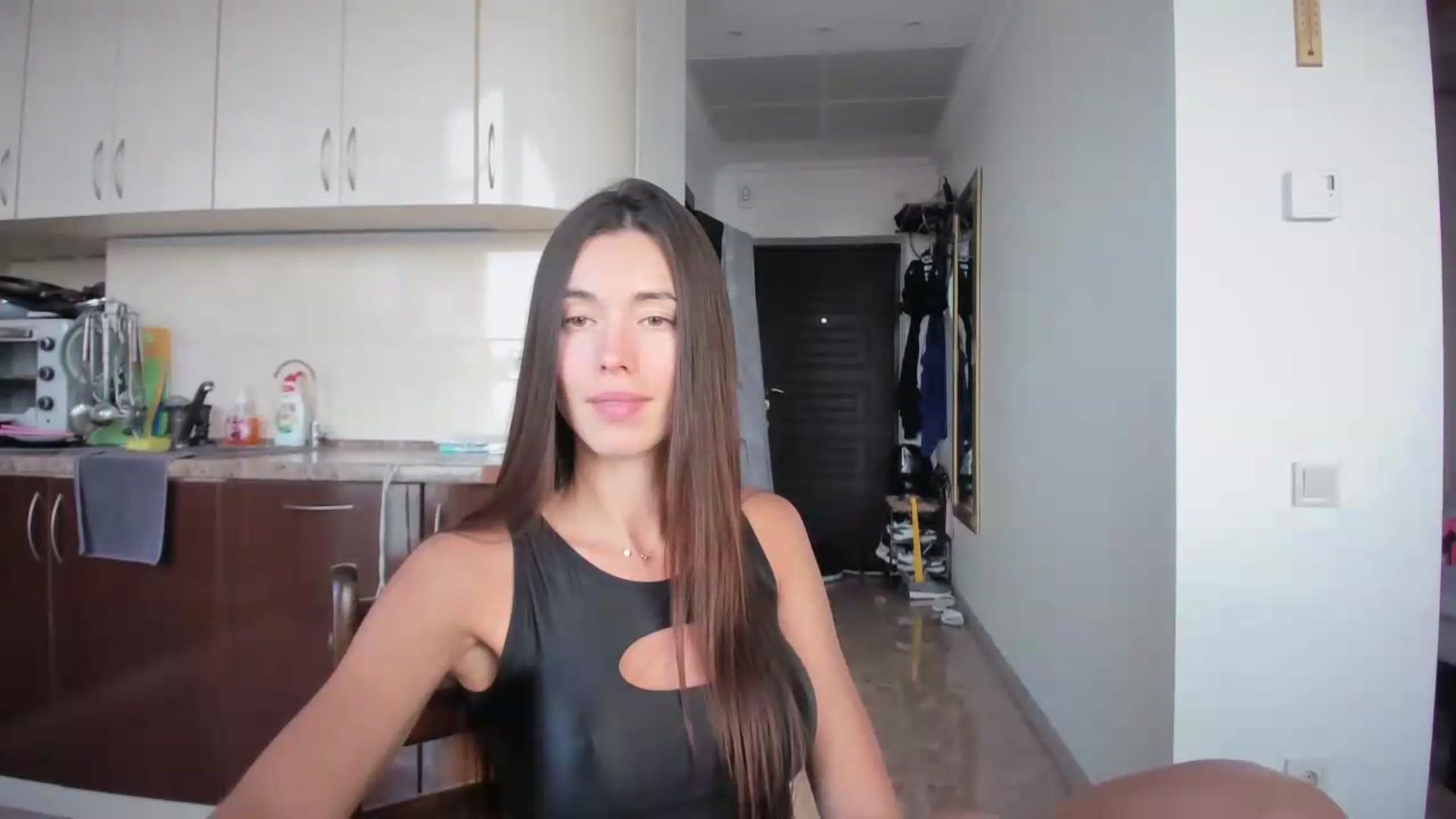 Gallery image thumbnail from laurensaenz's myfreecams stream on, 06/24/2026, 13:45 image 10 of 20