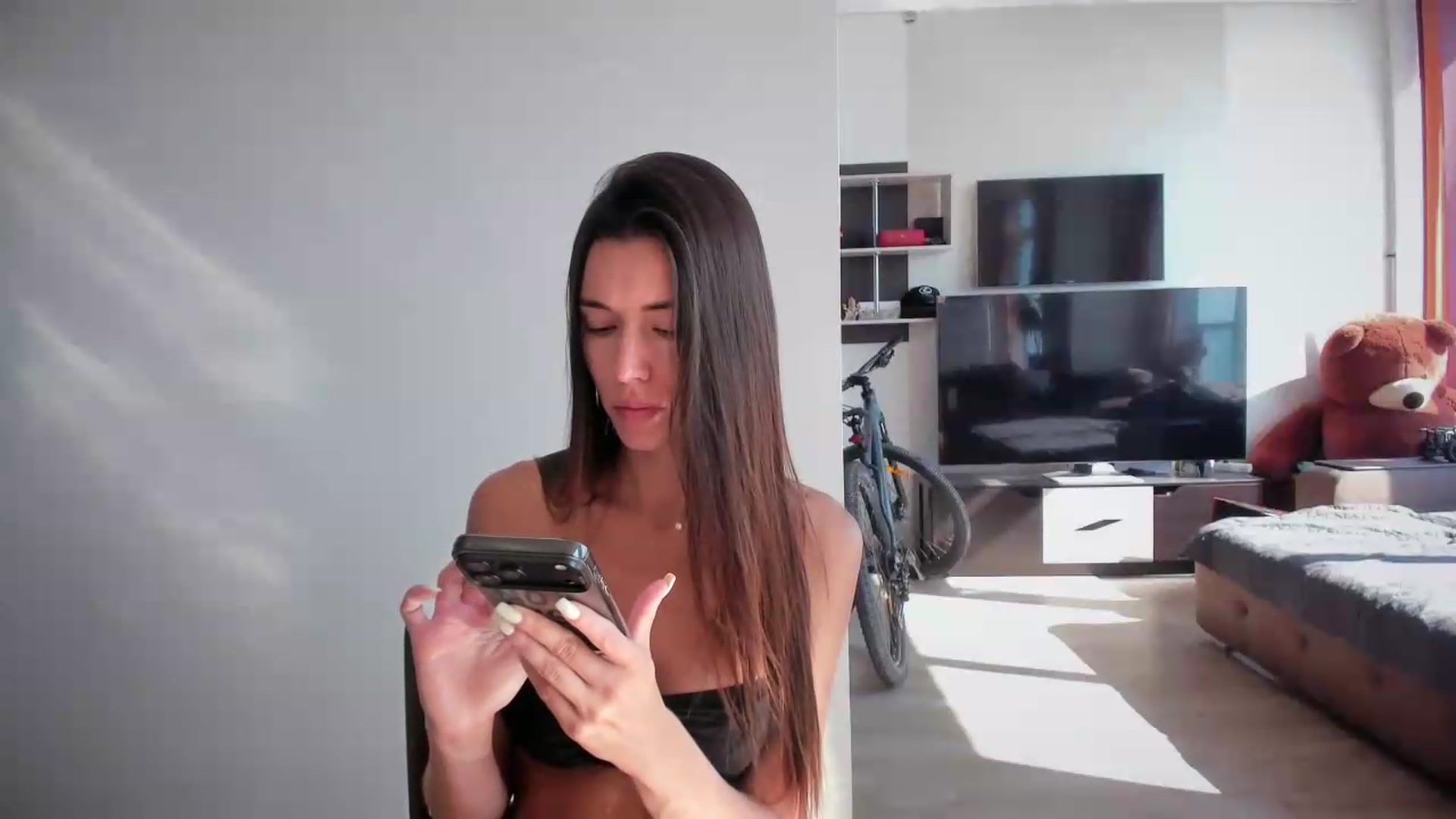 Gallery image thumbnail from laurensaenz's myfreecams stream on, 06/25/2026, 06:09 image 19 of 20