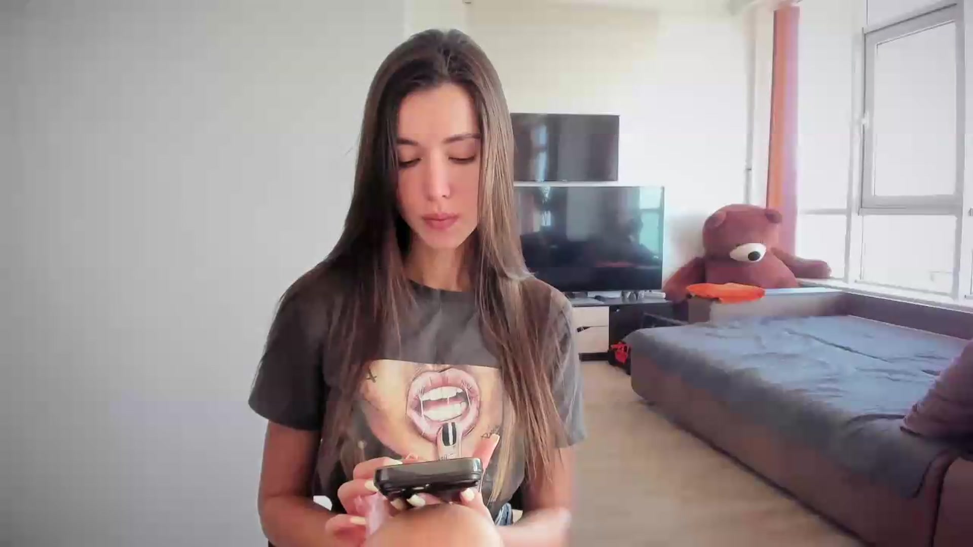 Gallery image thumbnail from laurensaenz's myfreecams stream on, 06/27/2026, 11:54 image 13 of 20