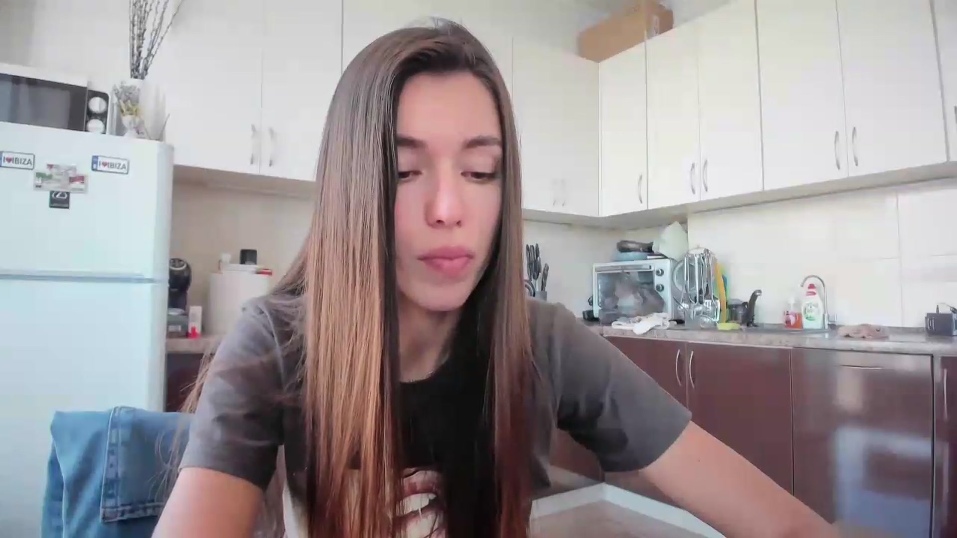Gallery image thumbnail from laurensaenz's myfreecams stream on, 06/27/2026, 11:54 image 9 of 20